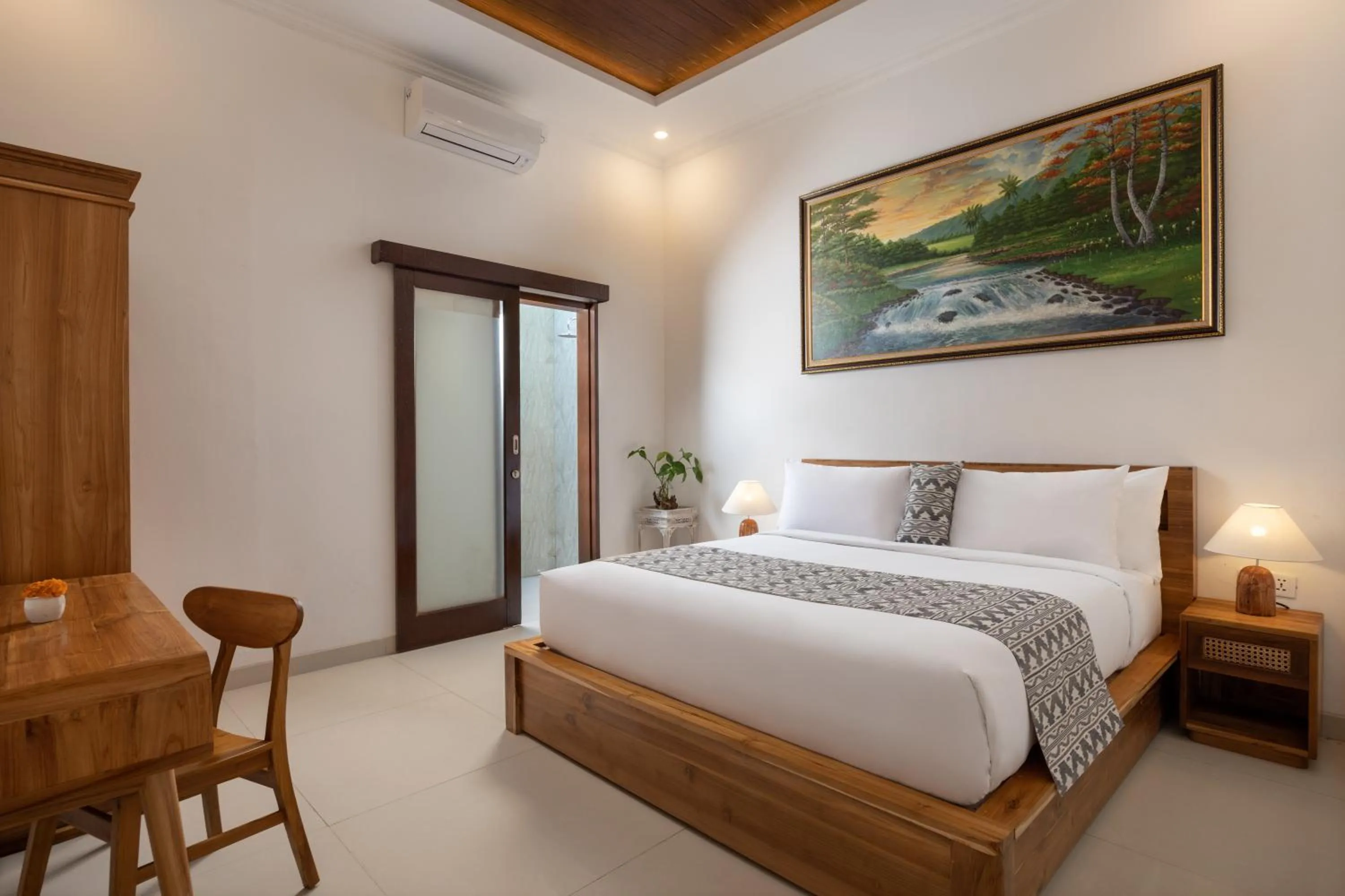 Bed in Arvanya Villa Ubud