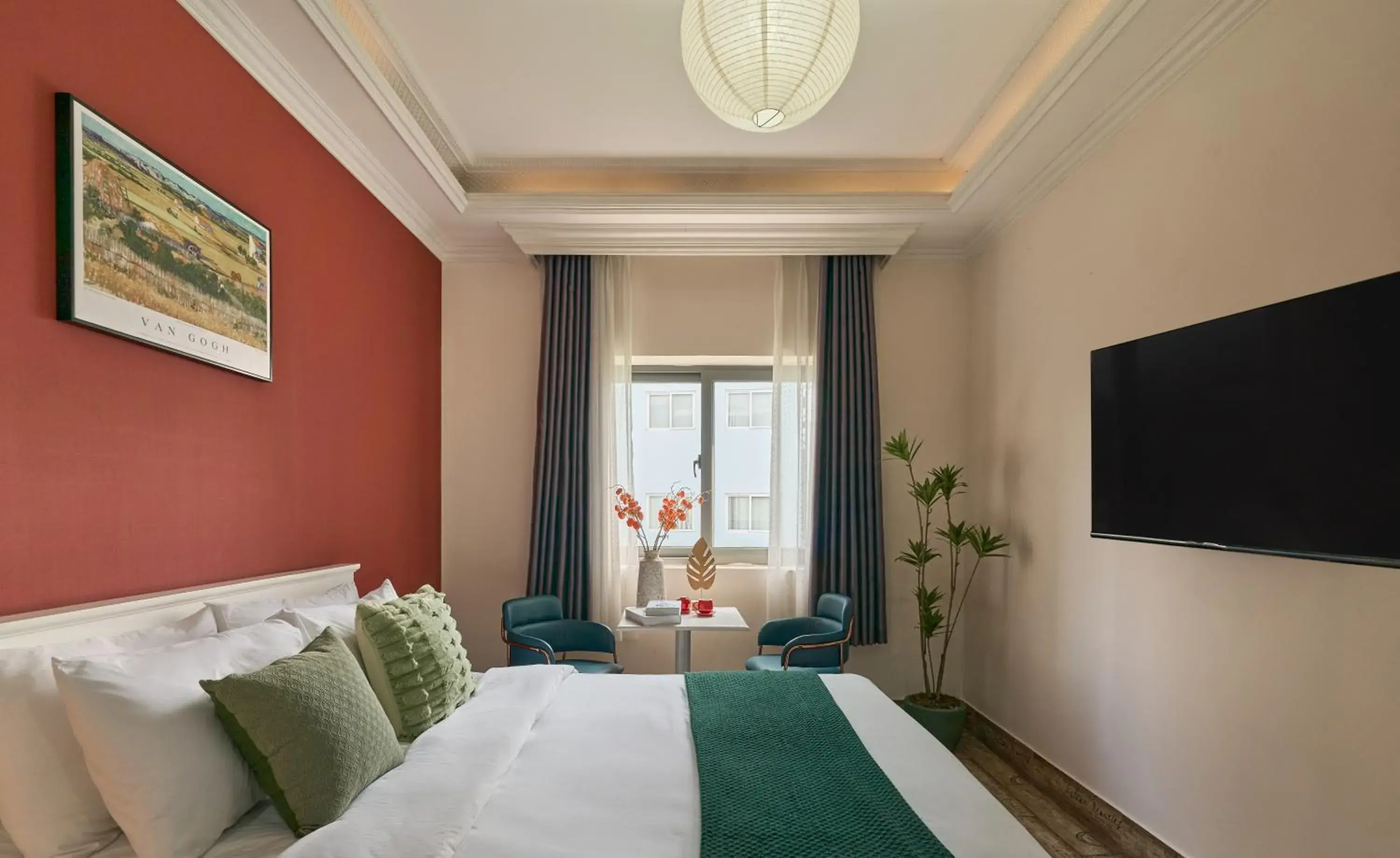 King Room with Garden View in The Passion Hotel Airport - 5 minutes to Tan Son Nhat King Room with Garden View in The Passion Hotel Airport - 5 minutes to Tan Son Nhat