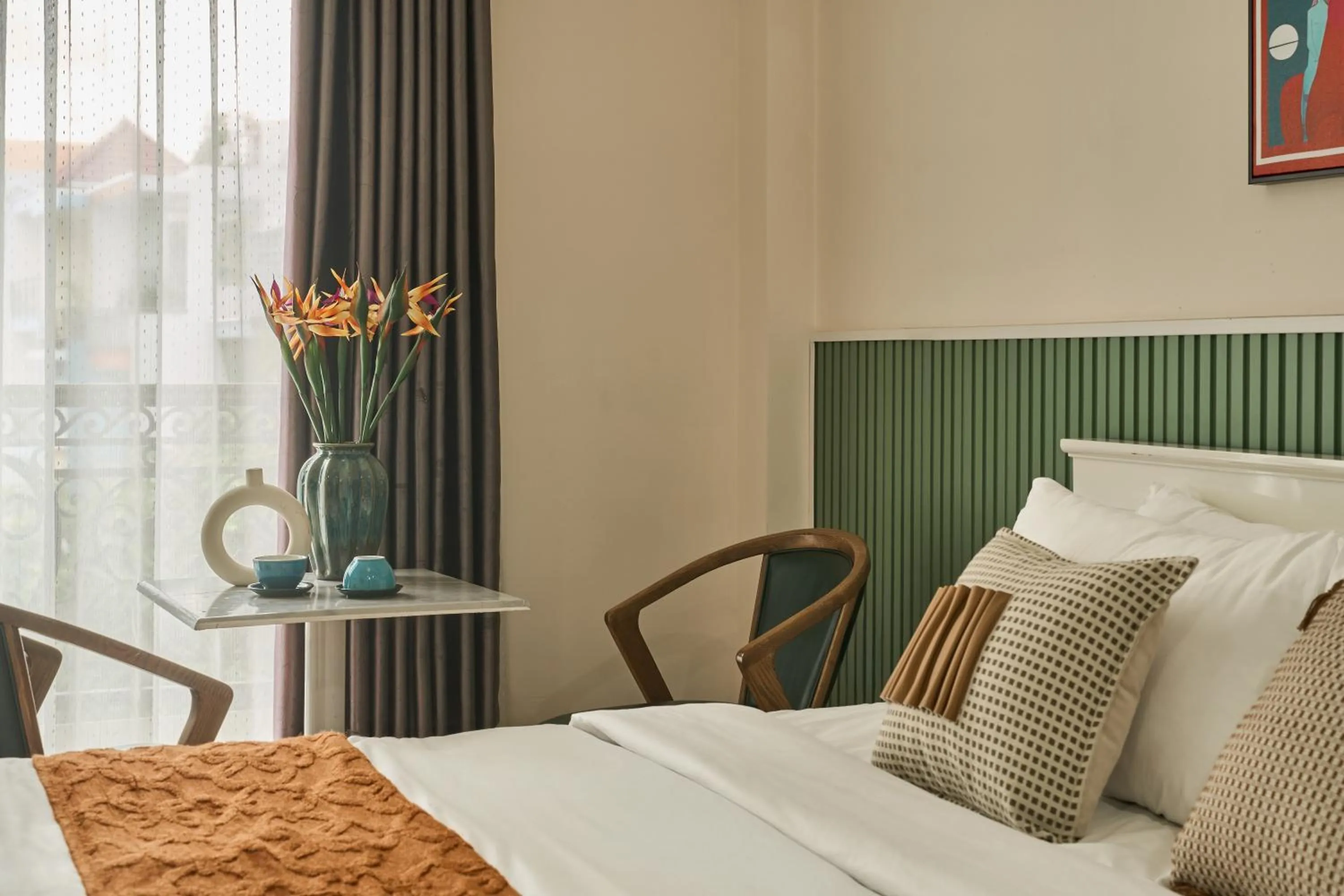 Bed in The Passion Hotel Airport - 5 minutes to Tan Son Nhat