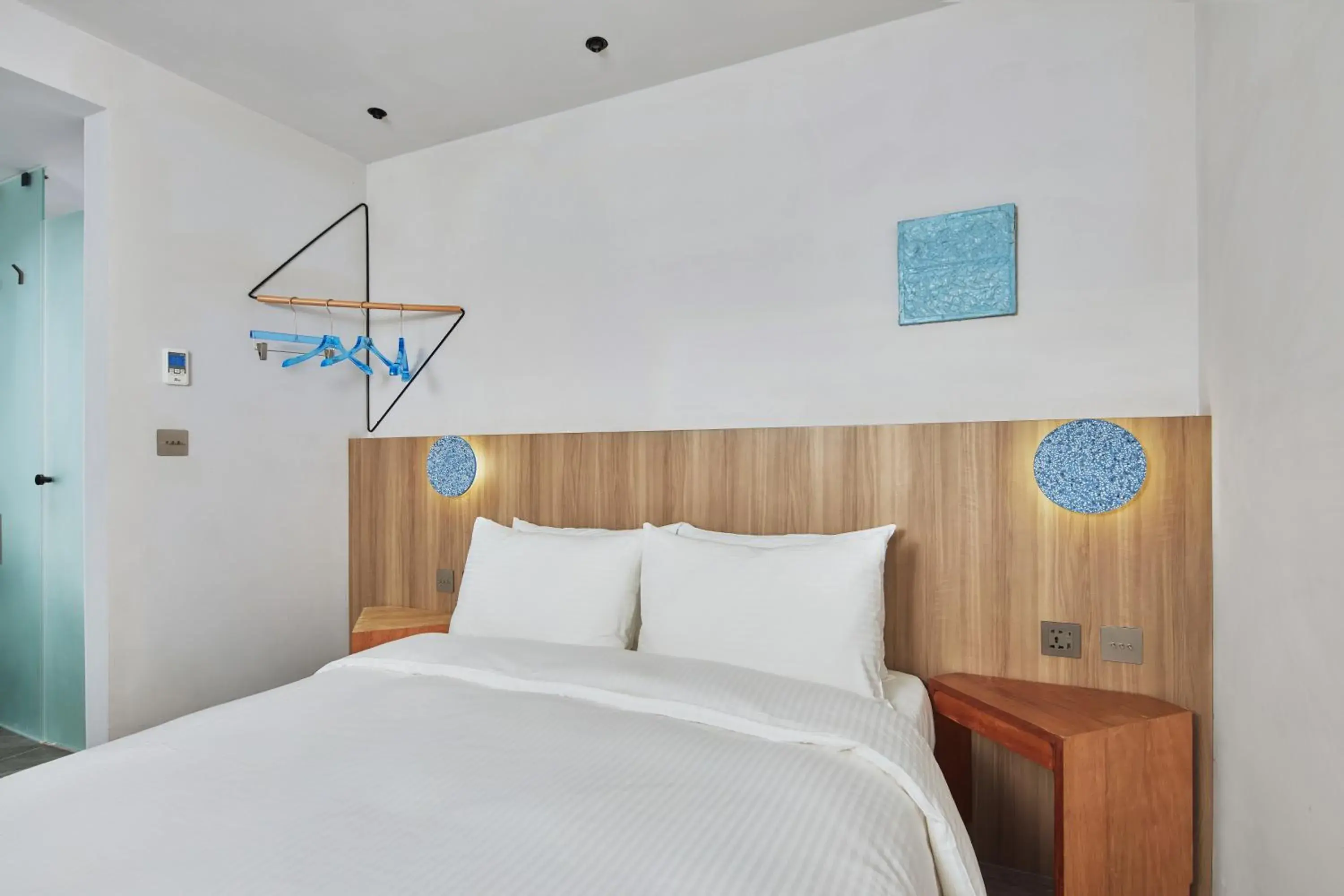 Standard Double Room No Window in The Blue by Just Inn Standard Double Room No Window in The Blue by Just Inn