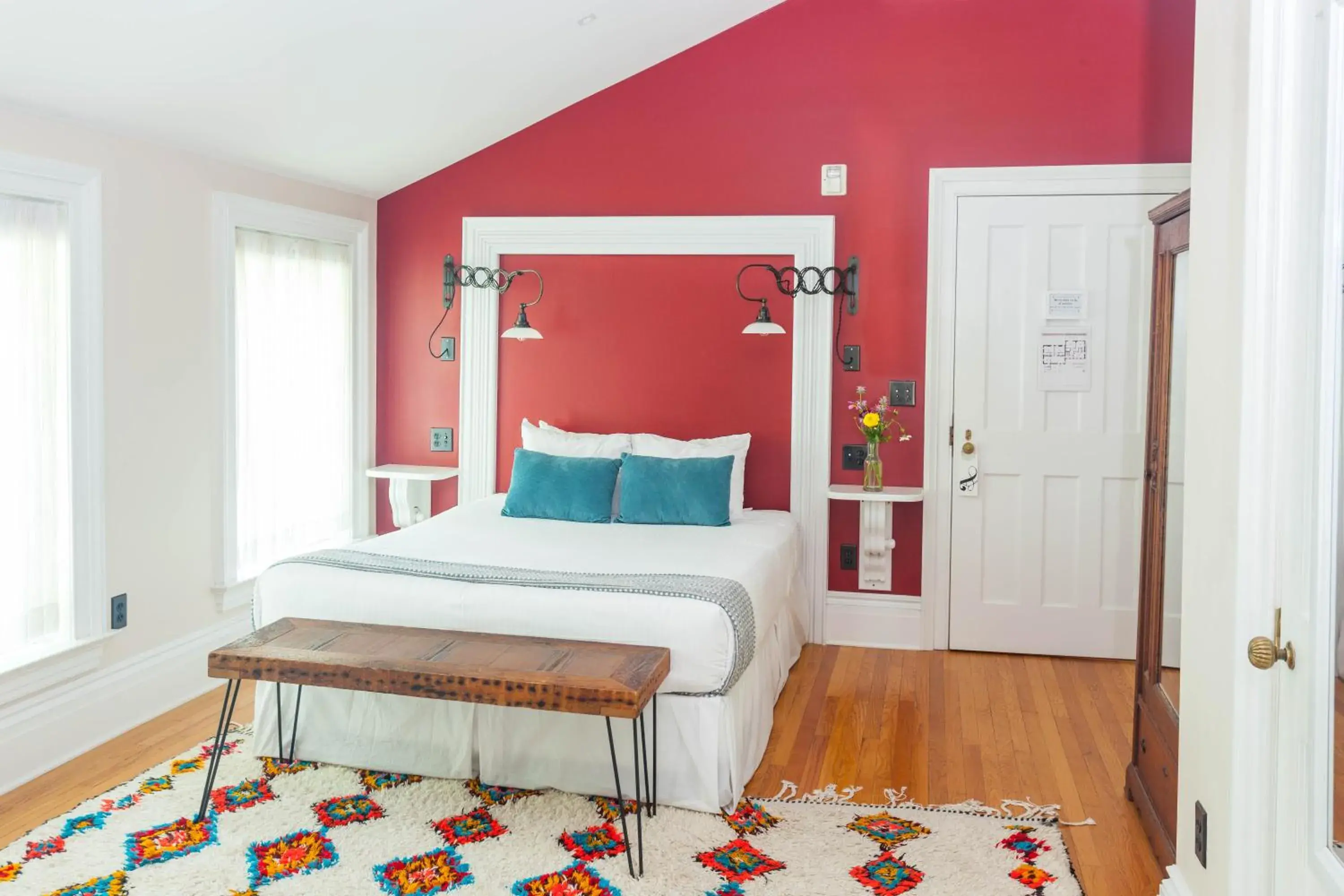 Superior Queen Room in Argos Inn - Ithaca's Boutique Hotel Superior Queen Room in Argos Inn - Ithaca's Boutique Hotel