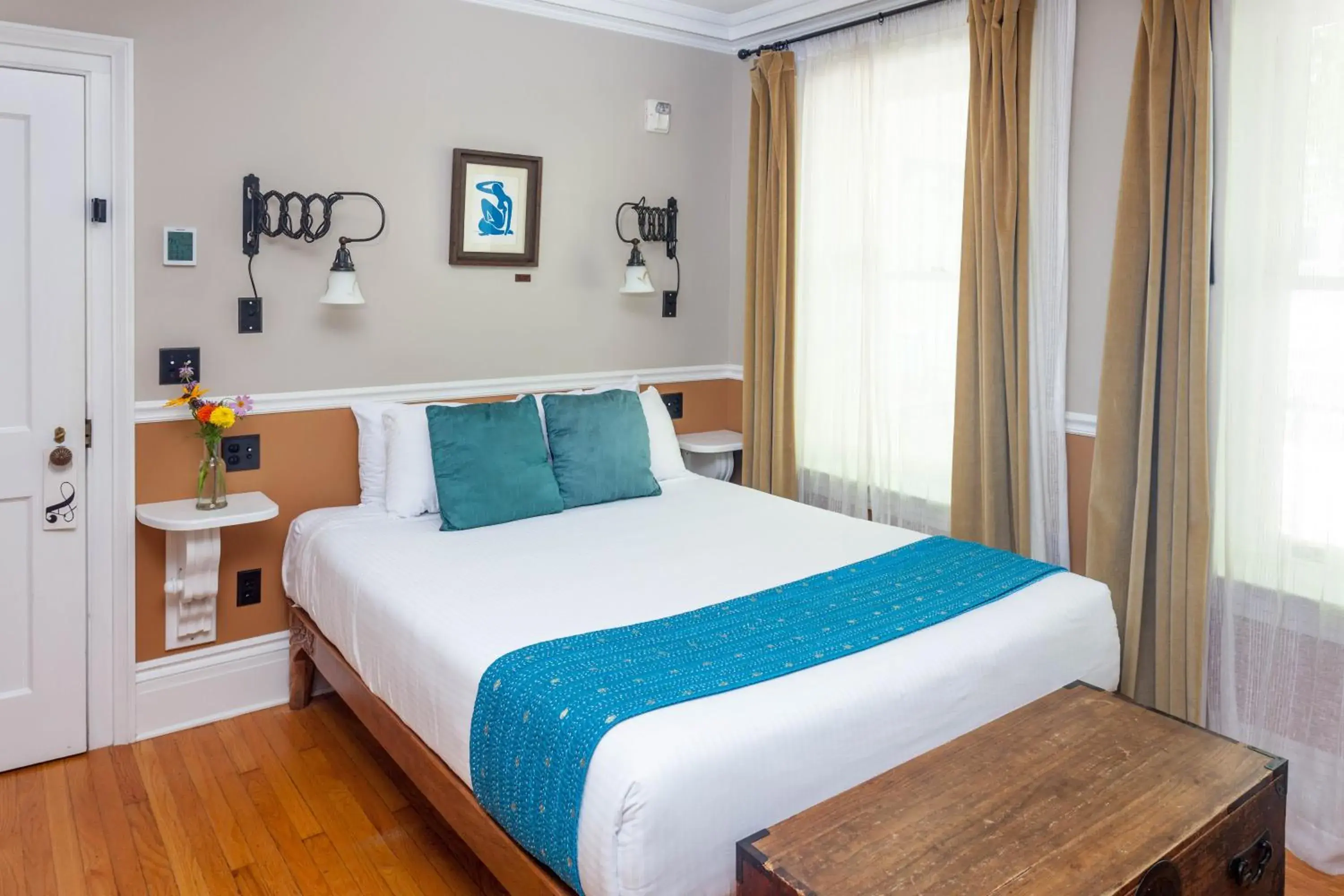 Queen Room in Argos Inn - Ithaca's Boutique Hotel Queen Room in Argos Inn - Ithaca's Boutique Hotel