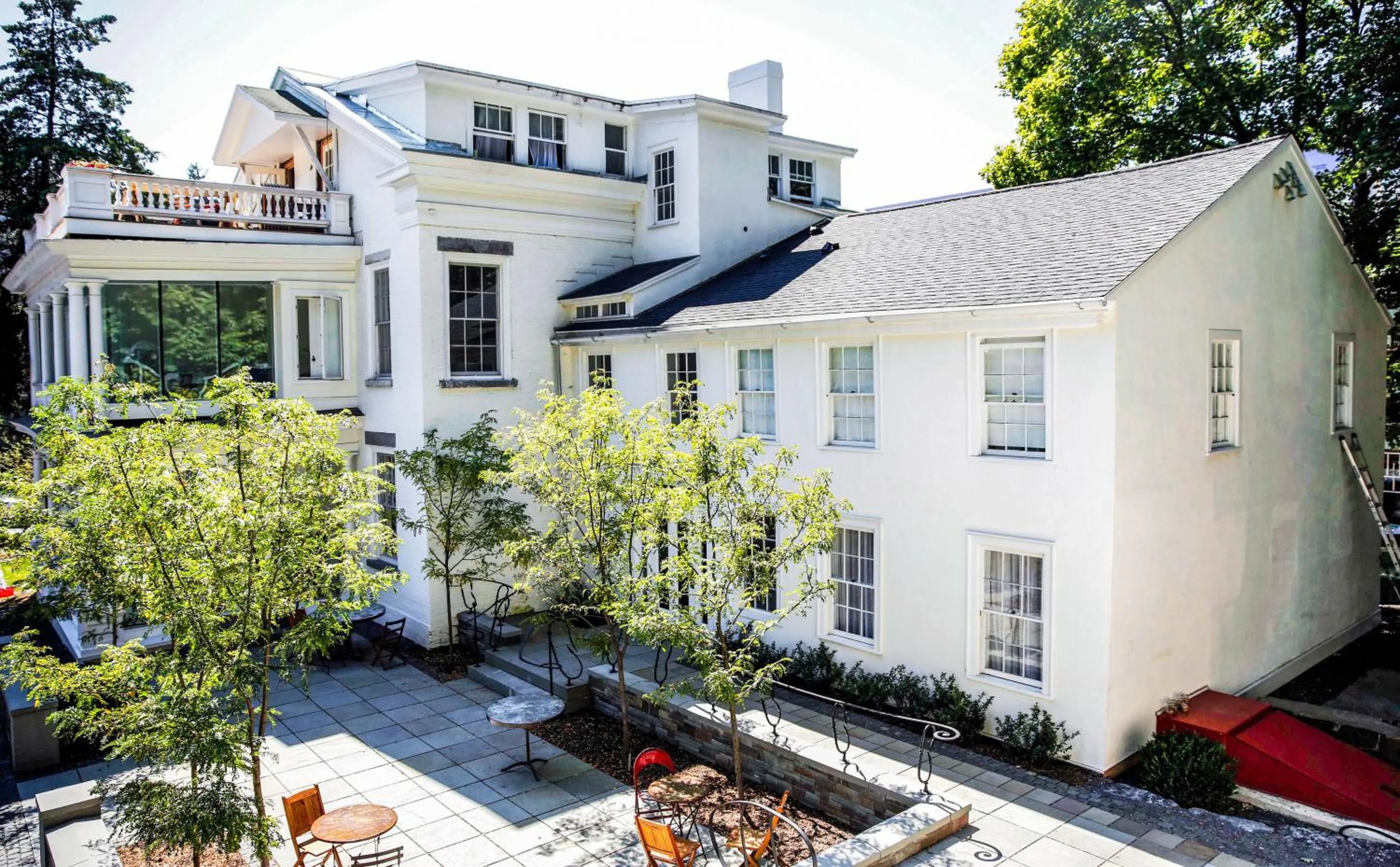 Property building in Argos Inn - Ithaca's Boutique Hotel