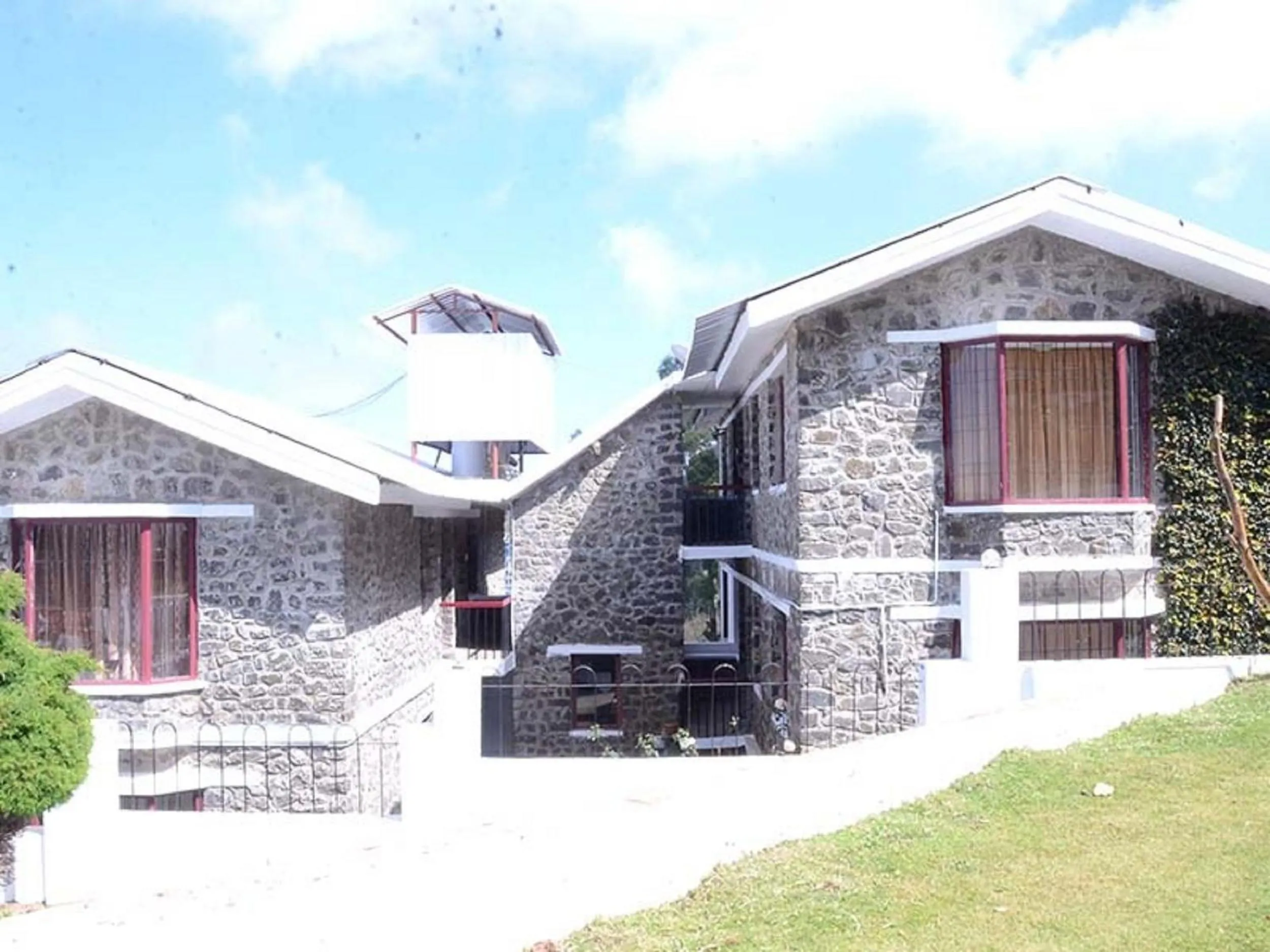 Property building in COASTAL GRAND HIGH LAND PARADE