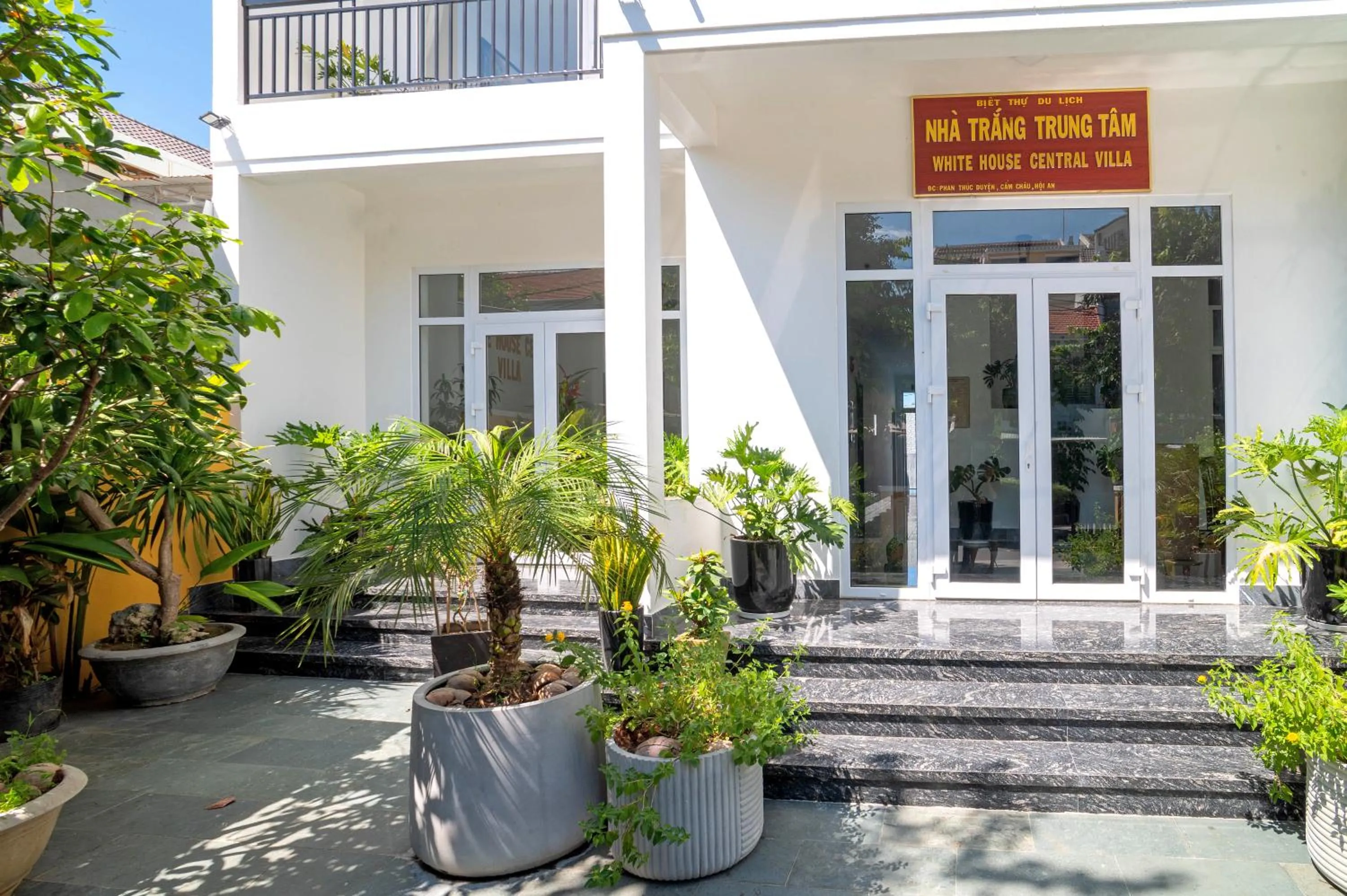 Property building in White House Central Villa