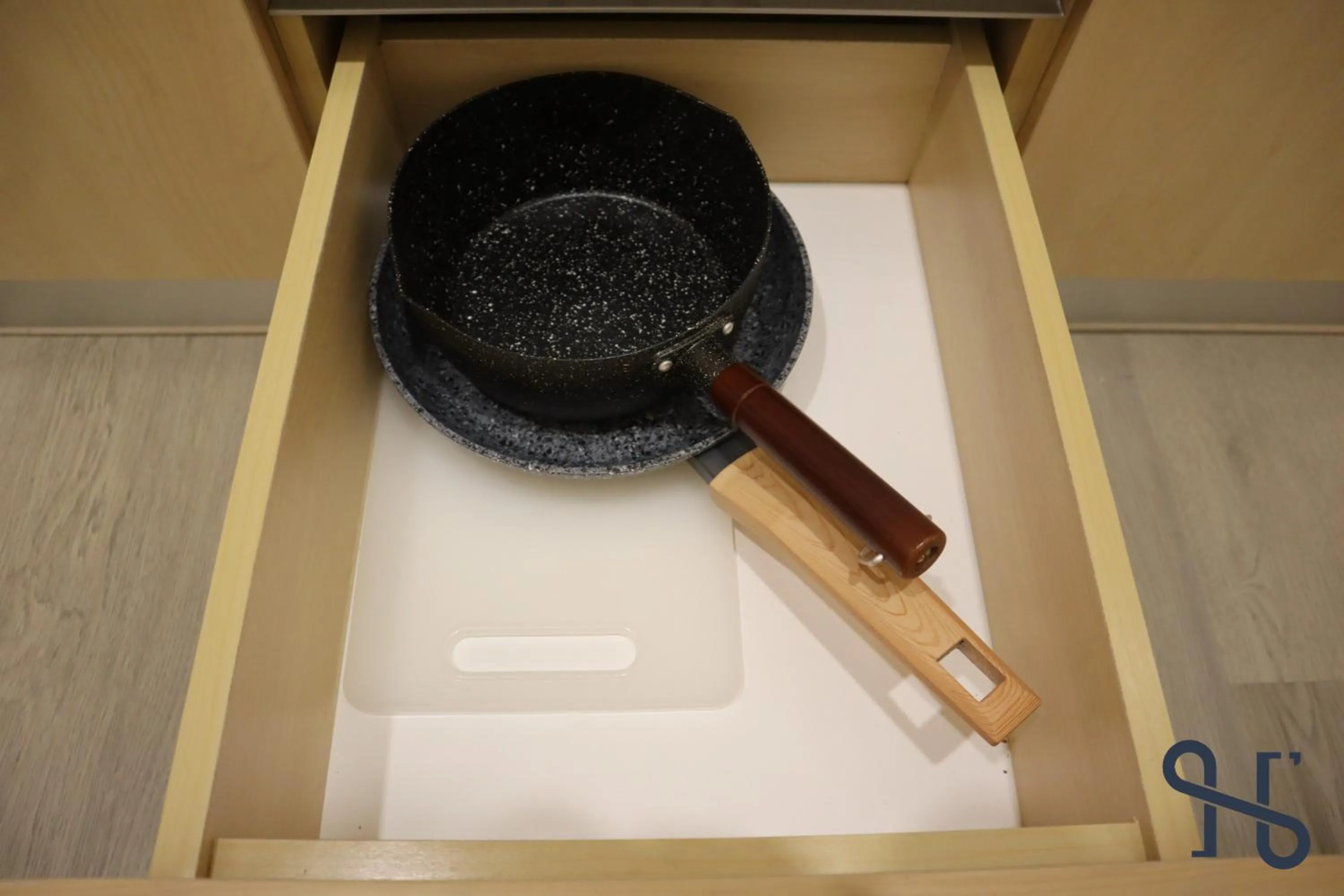 The Shore by Homesuite'