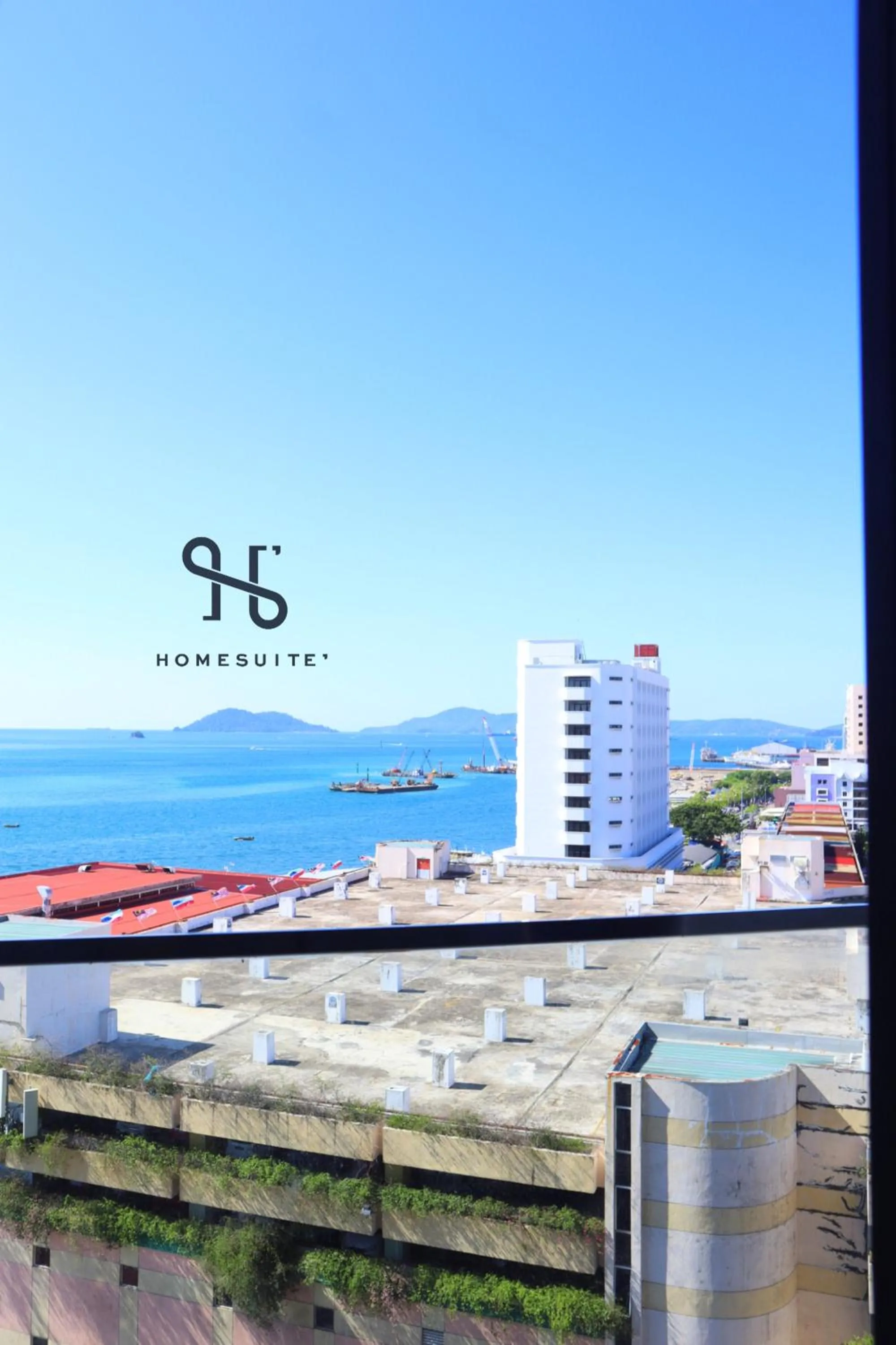 Balcony/Terrace in The Shore by Homesuite'