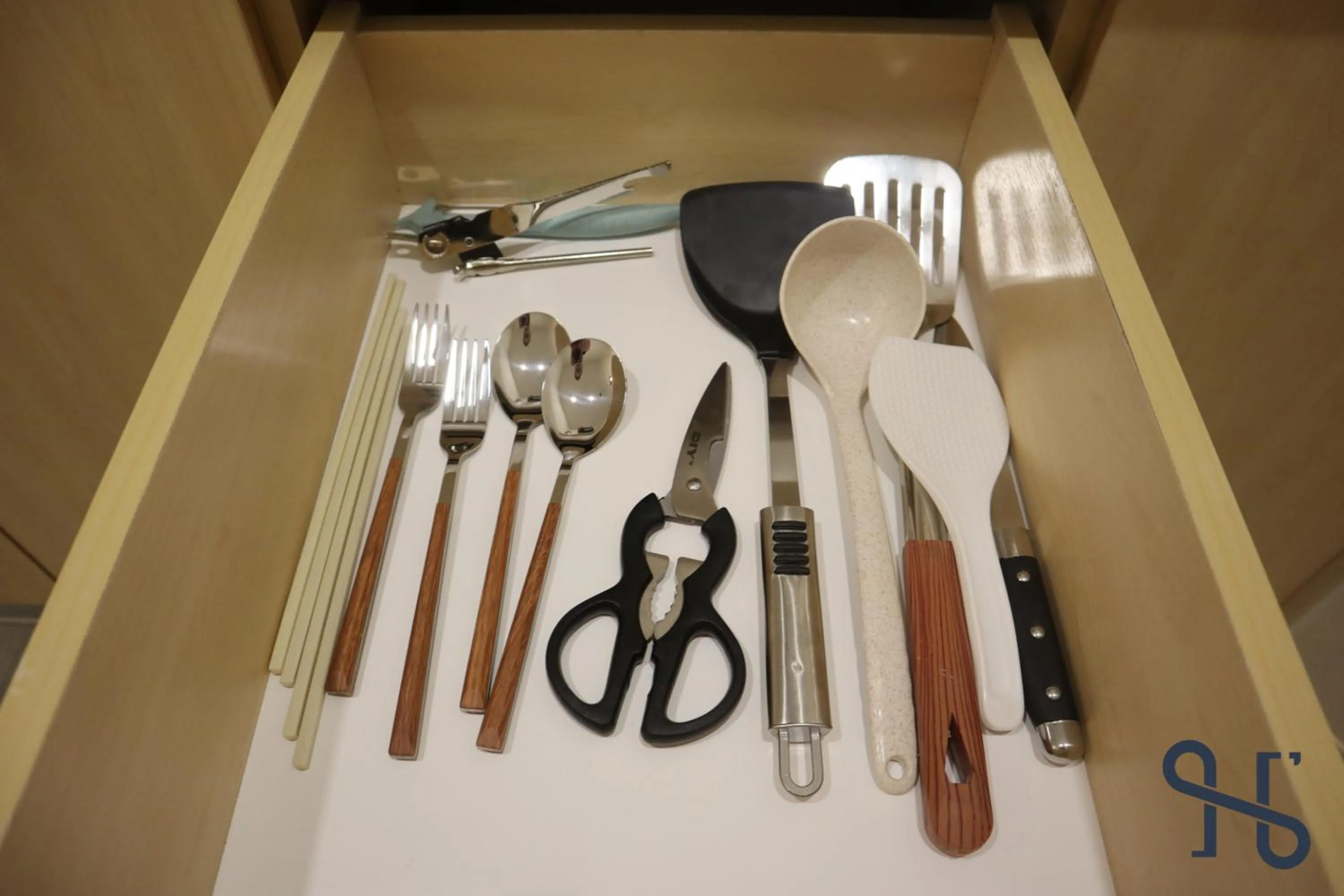 The Shore by Homesuite'