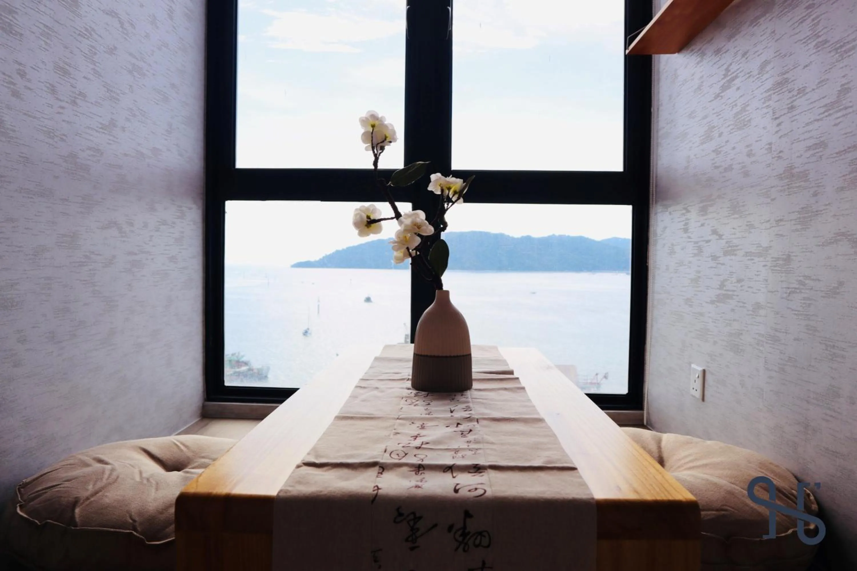 Living room in The Shore by Homesuite'