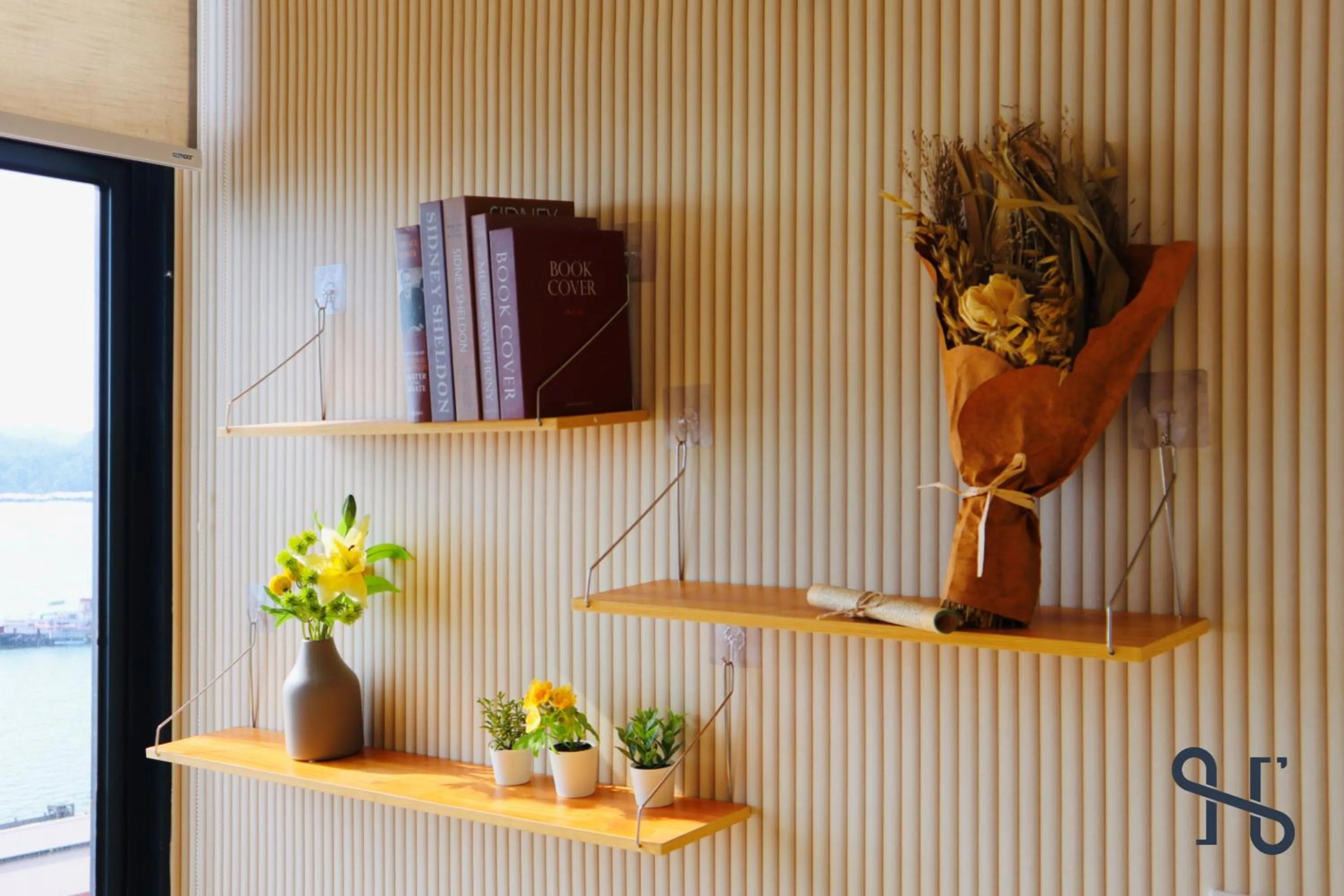 Decorative detail in The Shore by Homesuite'