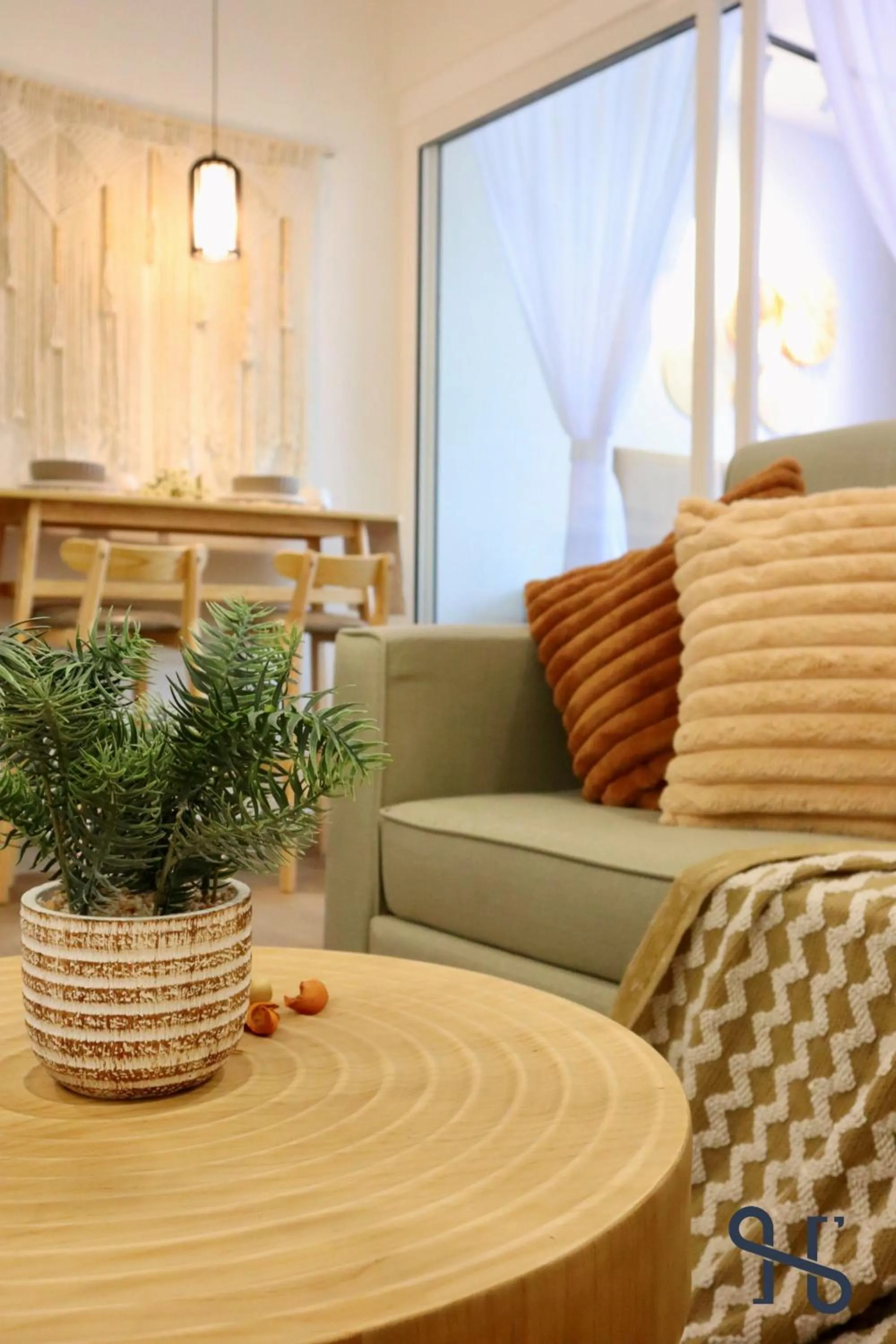 Living room in The Shore by Homesuite'