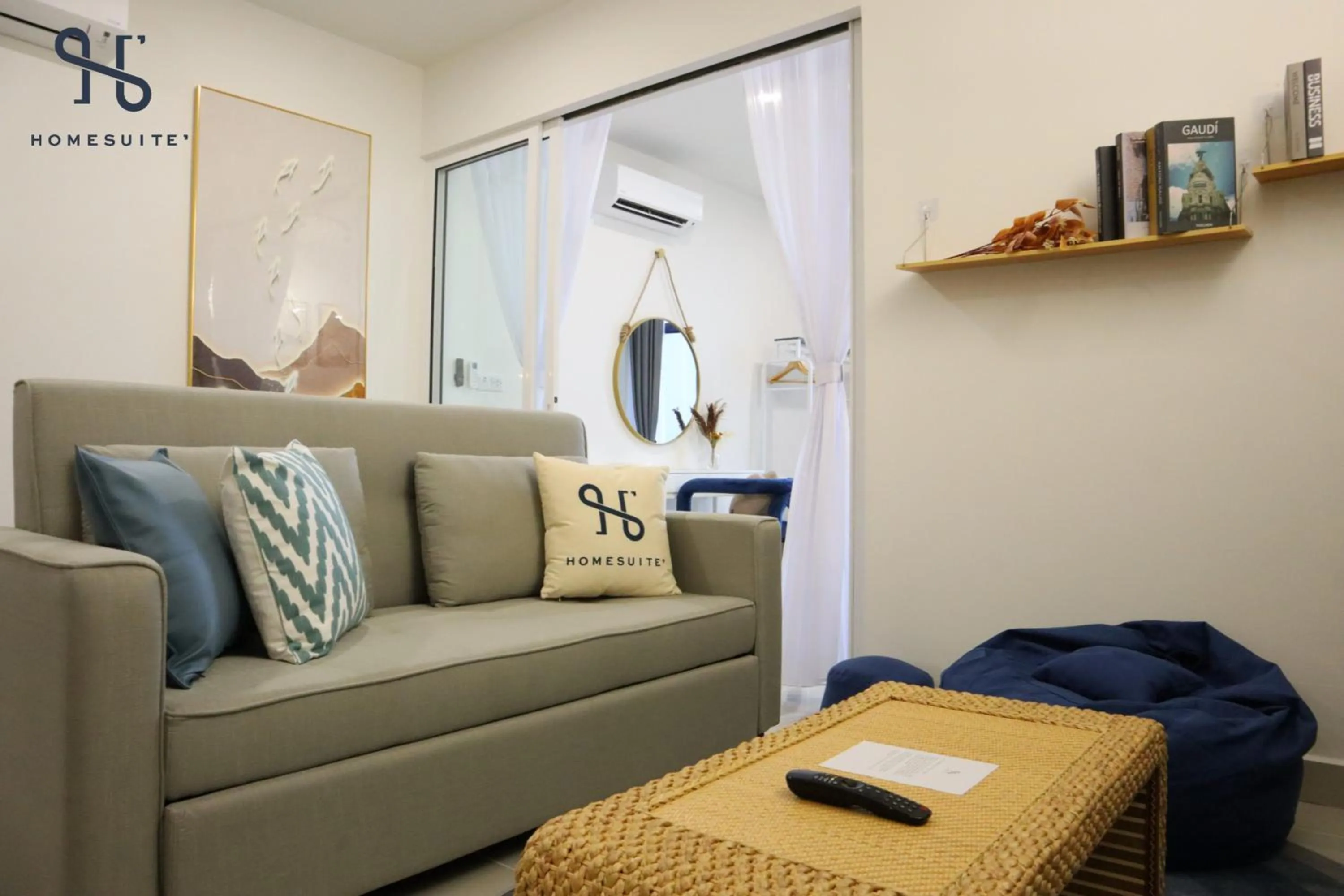 Living room in The Shore by Homesuite'