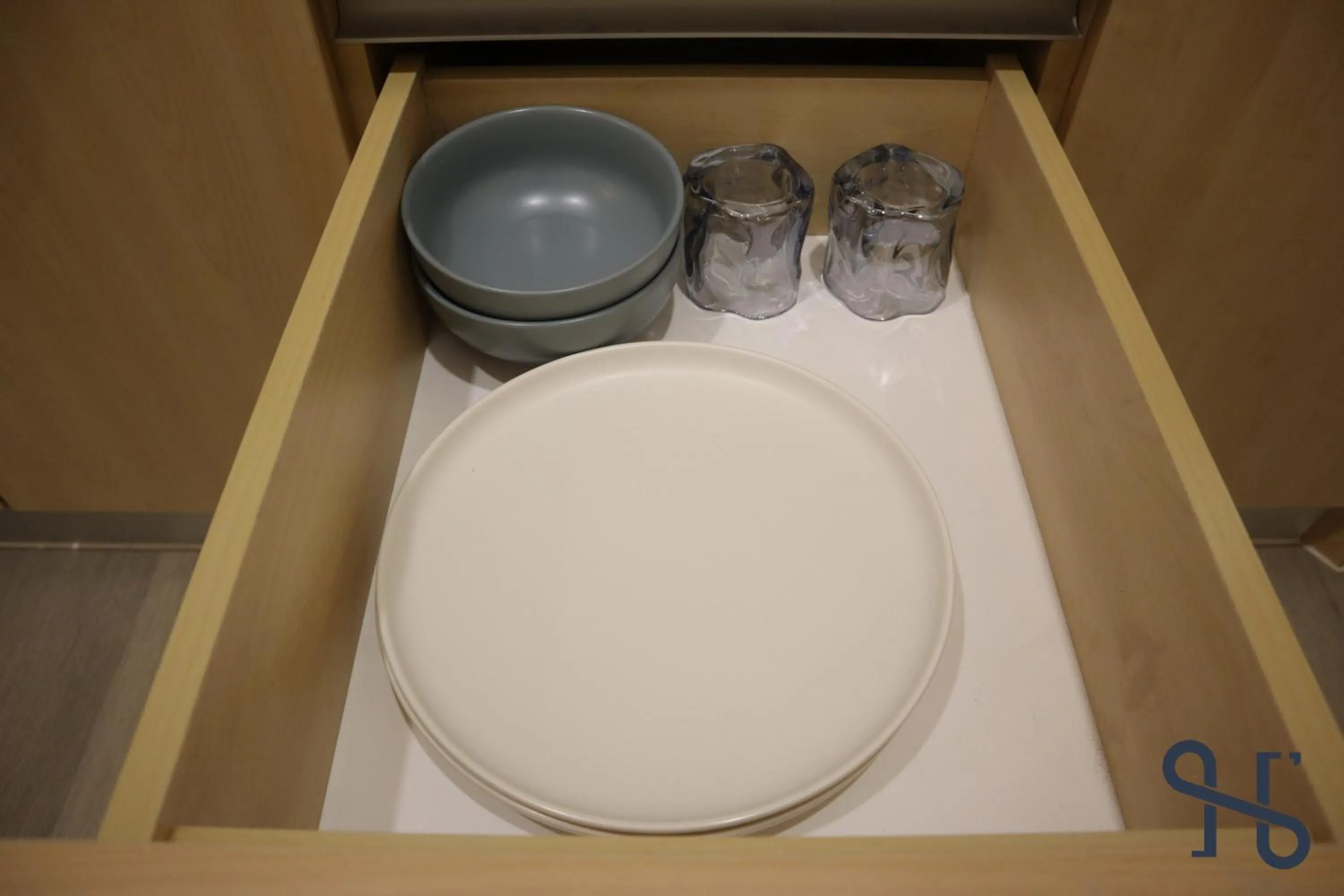 The Shore by Homesuite'