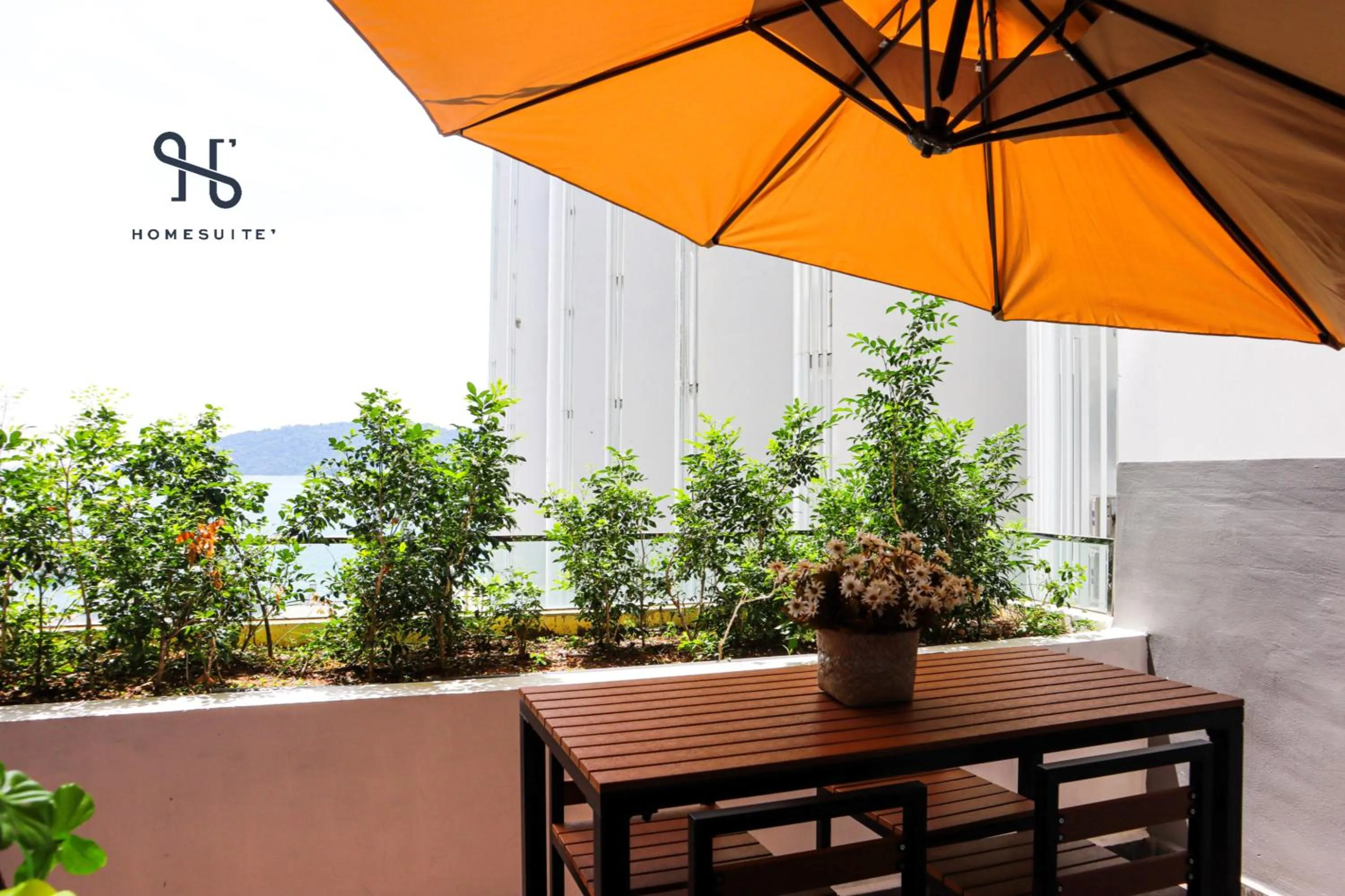 Balcony/Terrace in The Shore by Homesuite'