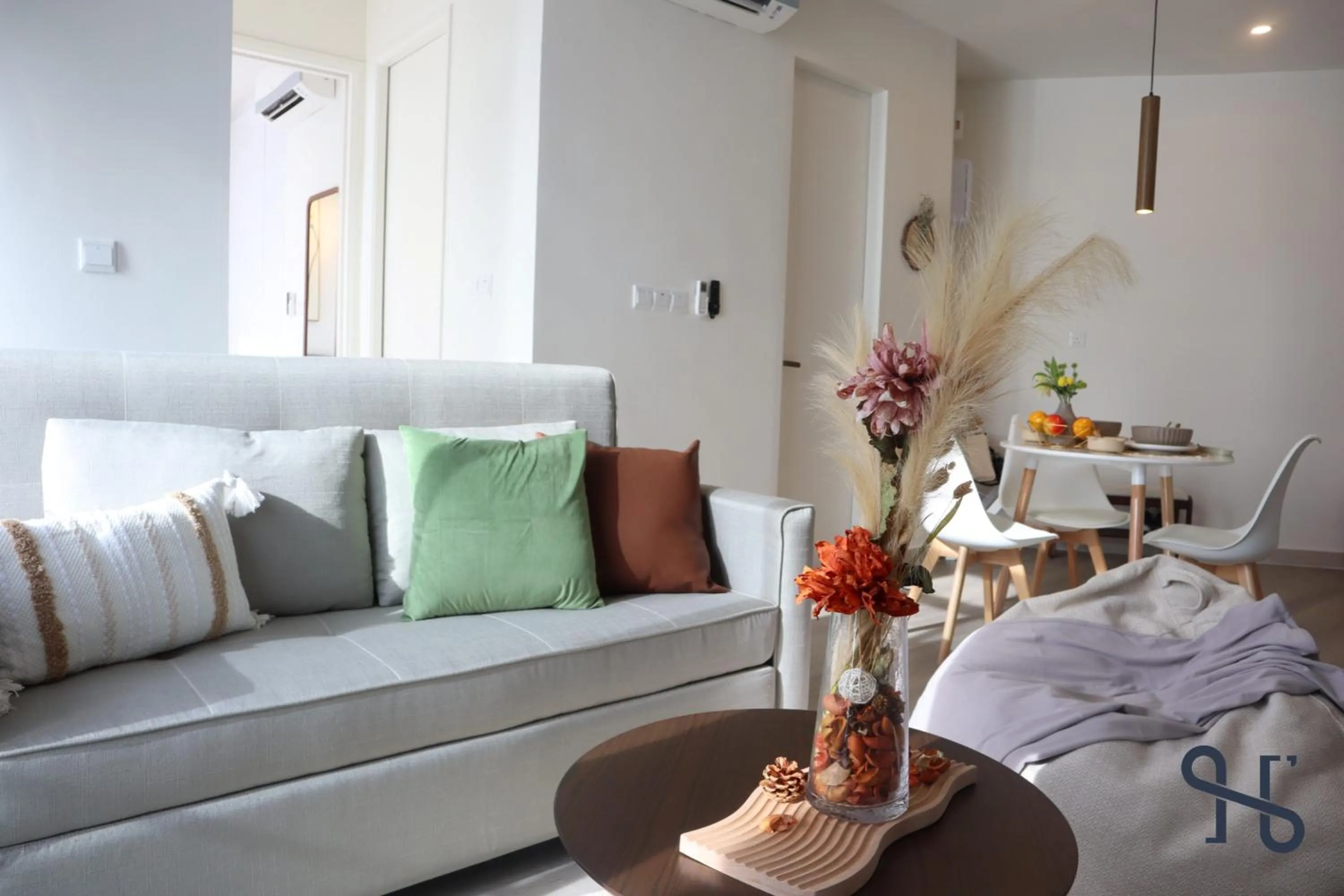 Living room in The Shore by Homesuite'