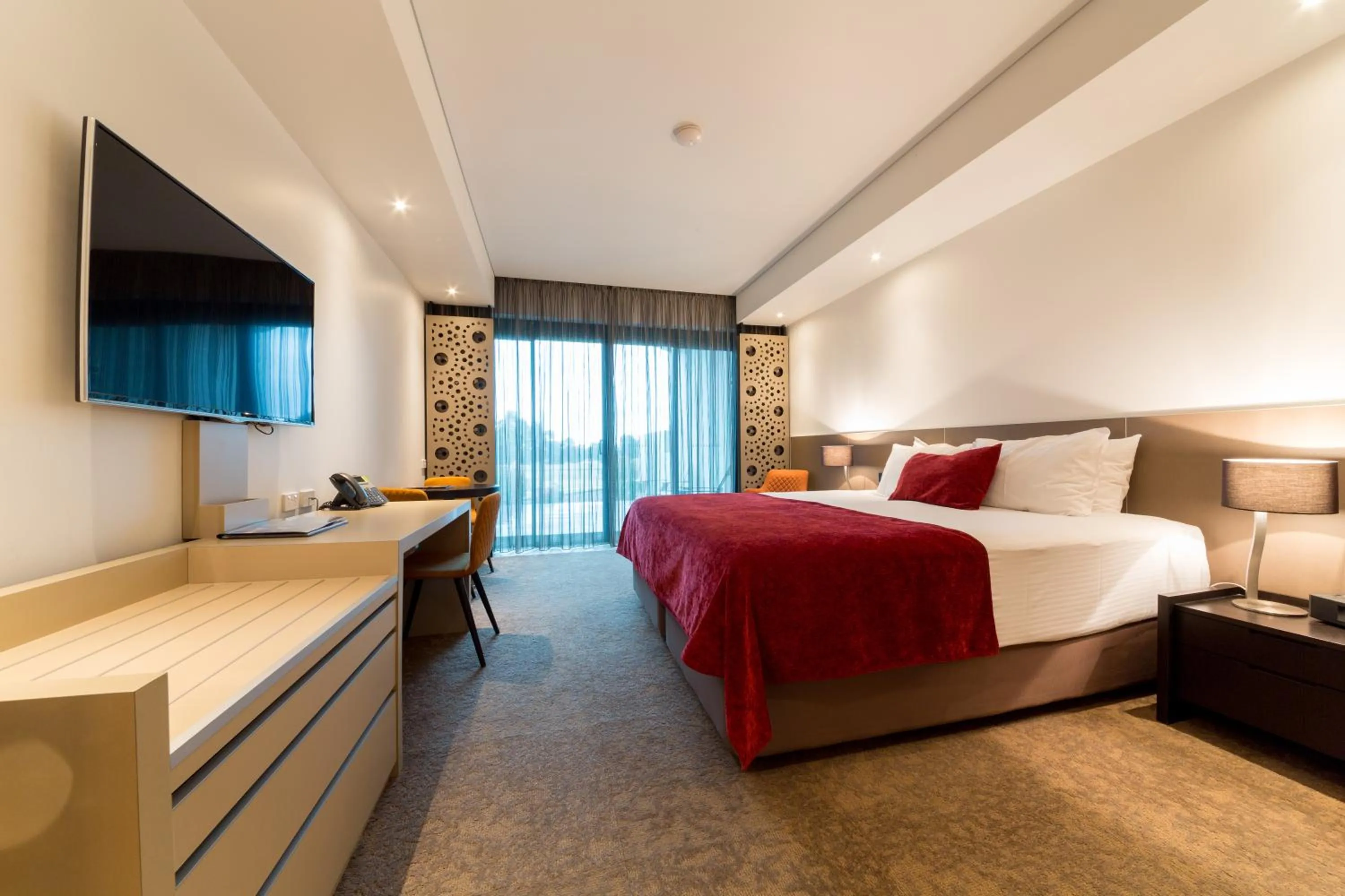 Property building, Bed in Bridges Villas Barooga