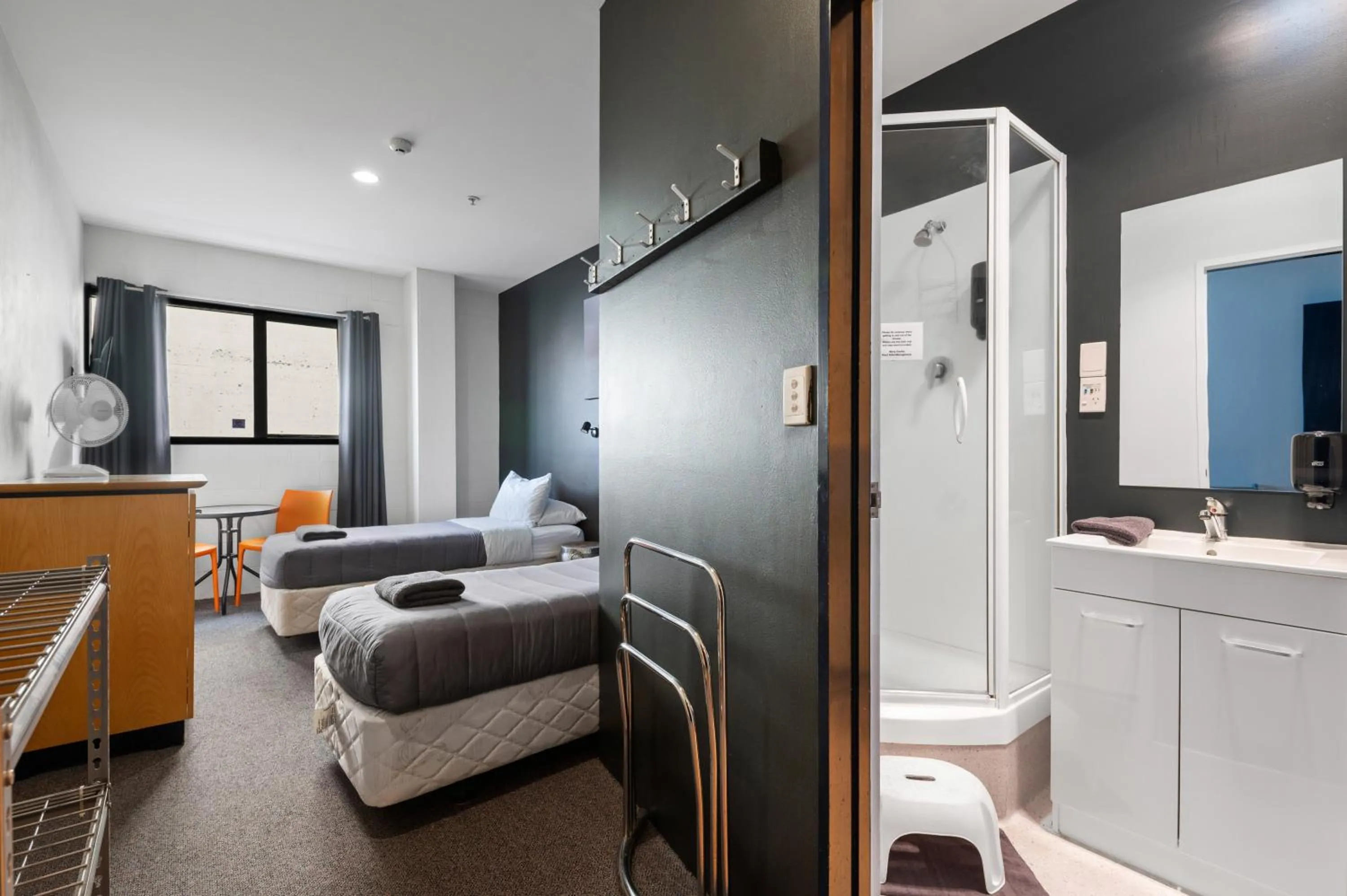 Bed in Rock Solid Backpackers Rotorua