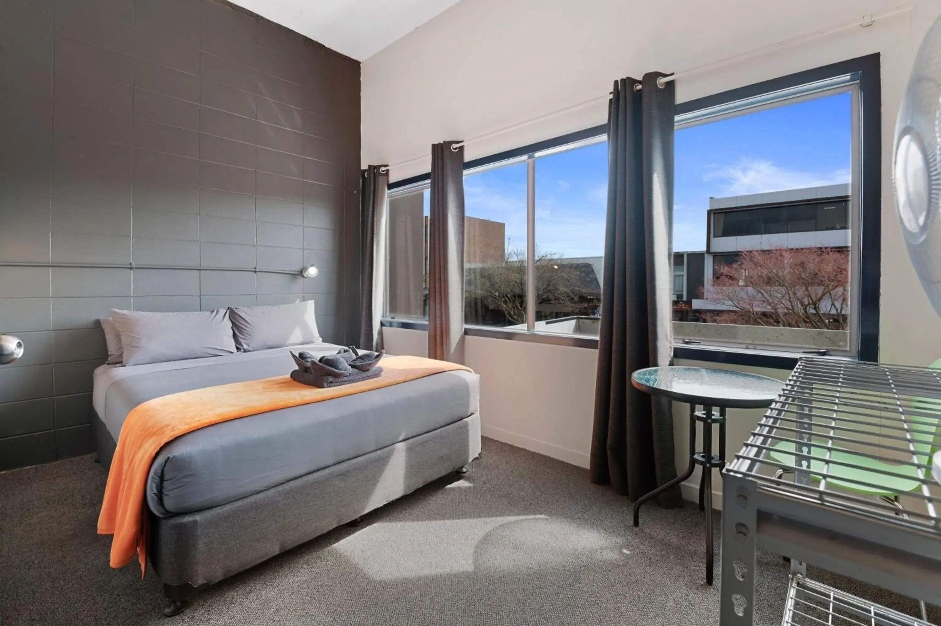 Standard Double Room with Shared Bathroom in Rock Solid Backpackers Rotorua Standard Double Room with Shared Bathroom in Rock Solid Backpackers Rotorua