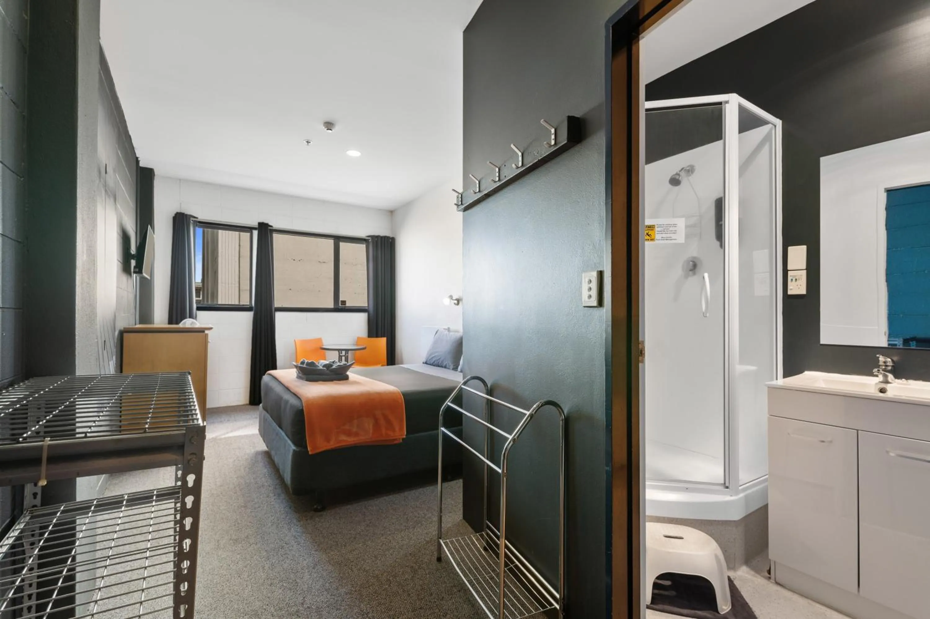 Bed in Rock Solid Backpackers Rotorua