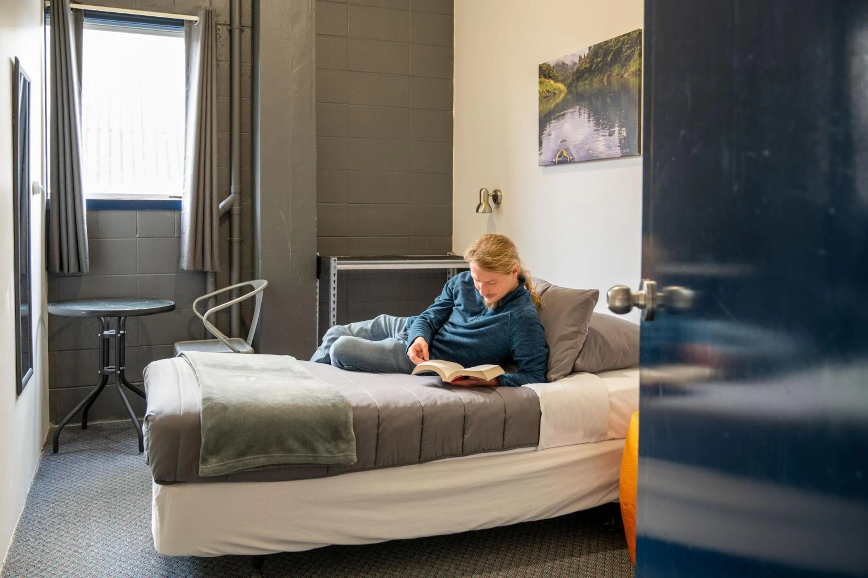 Bed in Rock Solid Backpackers Rotorua