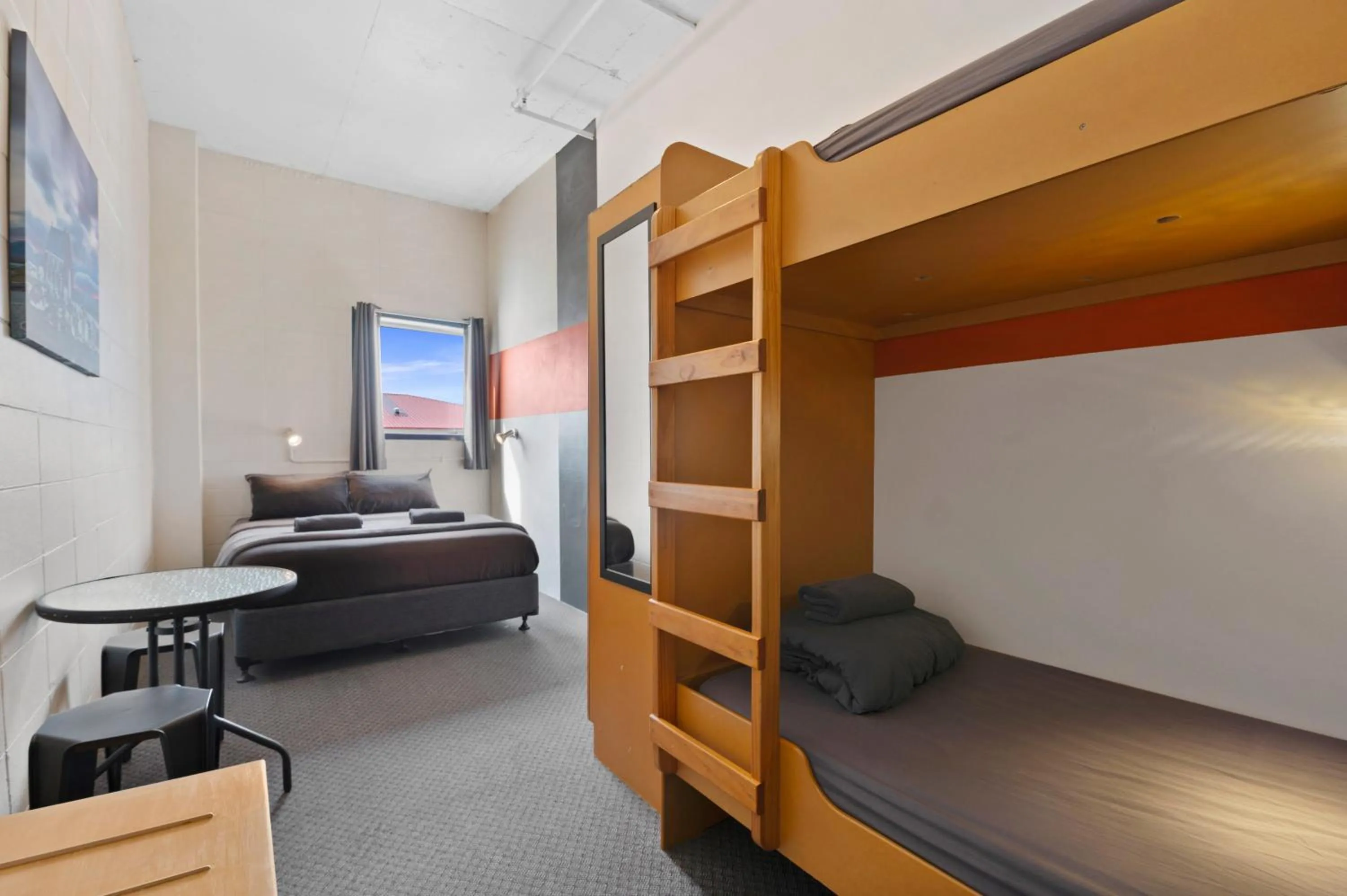 Bed in Rock Solid Backpackers Rotorua