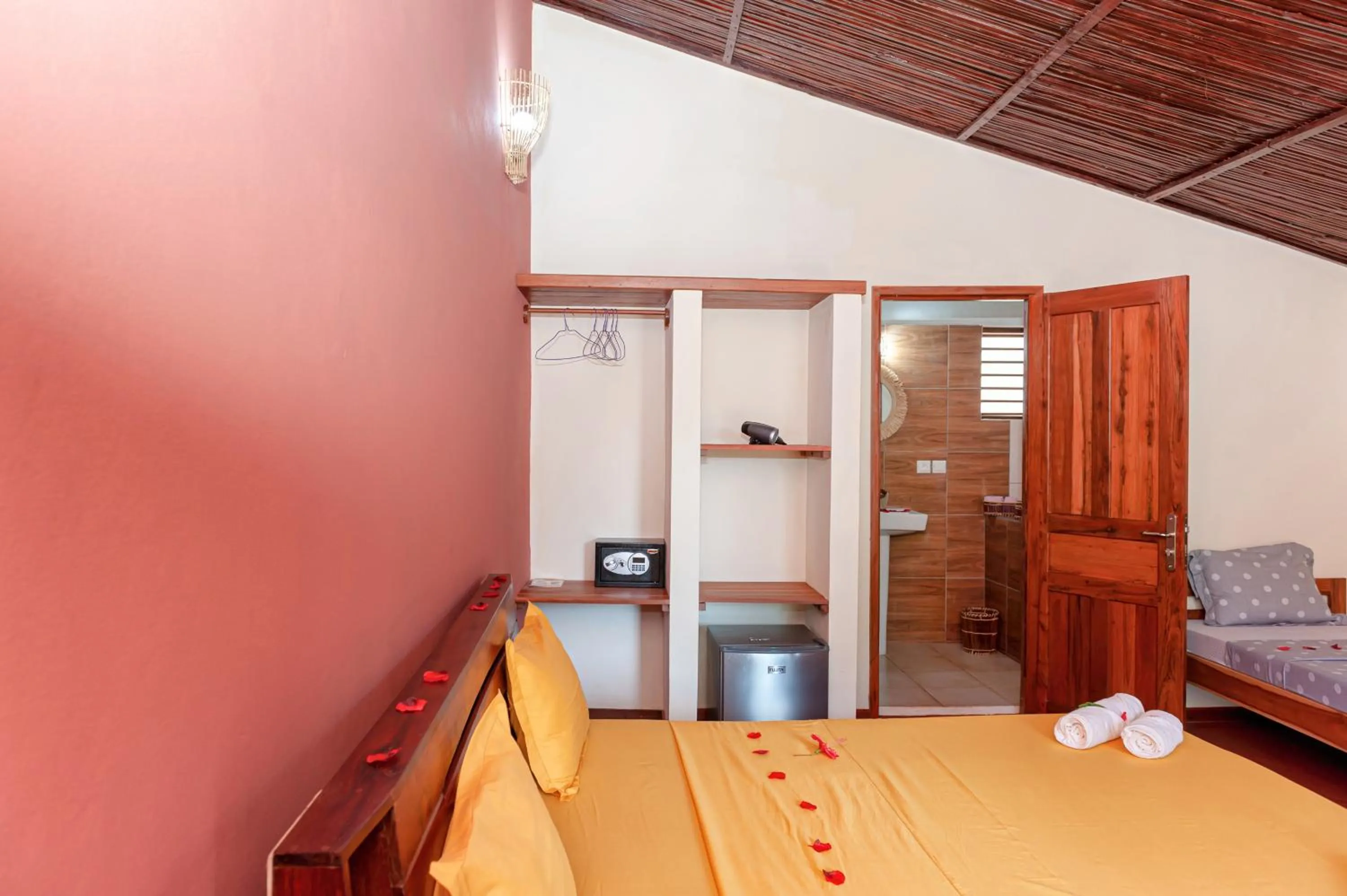 Bedroom, Bed in Blue Sky Resort