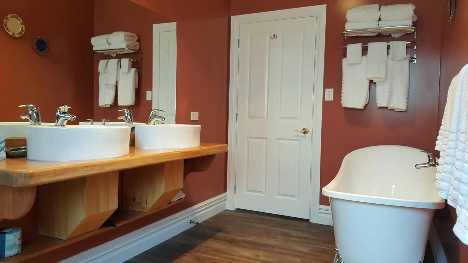 Bathroom in Theatre Royal Hotel