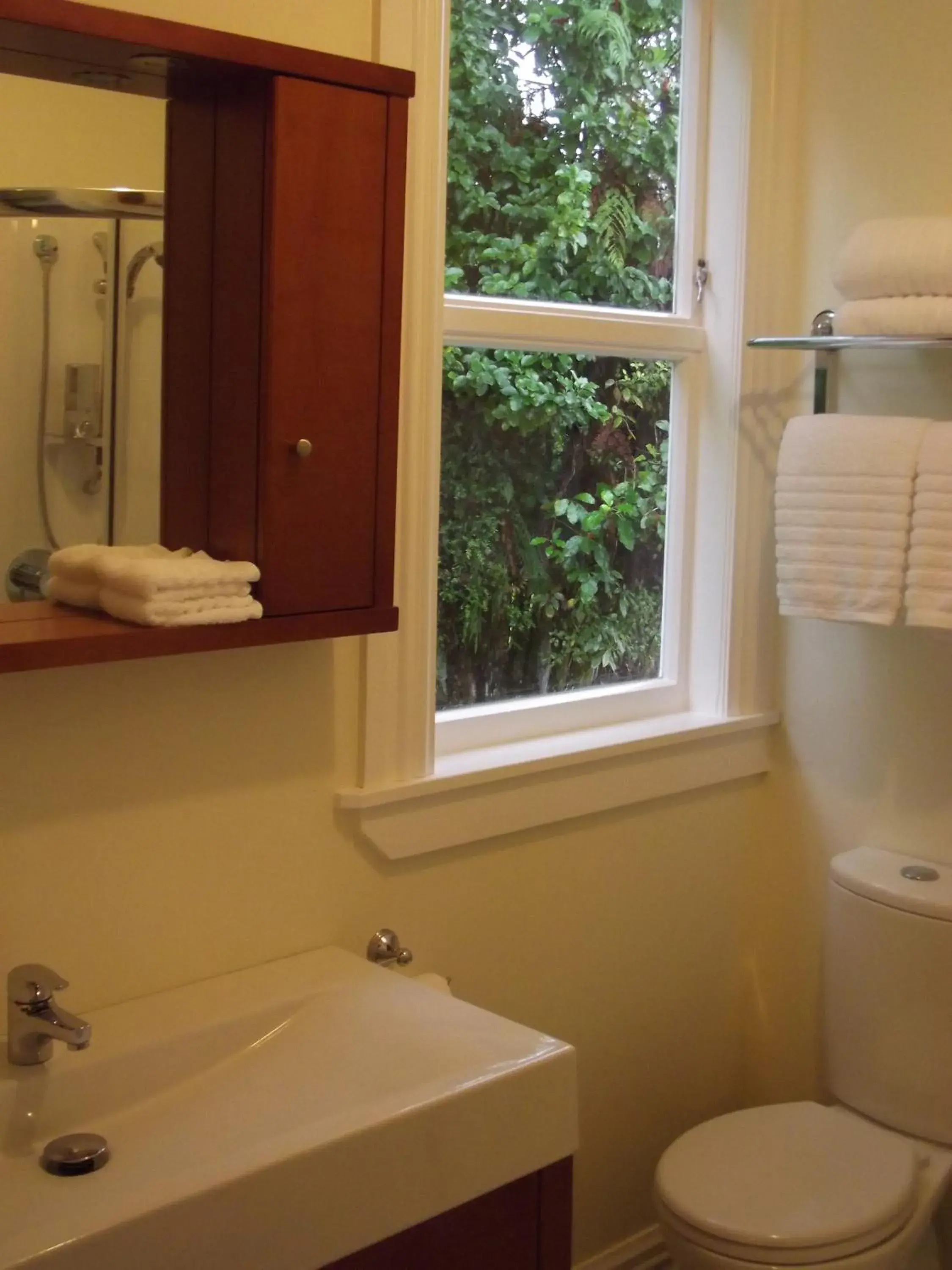 Two-Bedroom Cottage in Theatre Royal Hotel Two-Bedroom Cottage in Theatre Royal Hotel