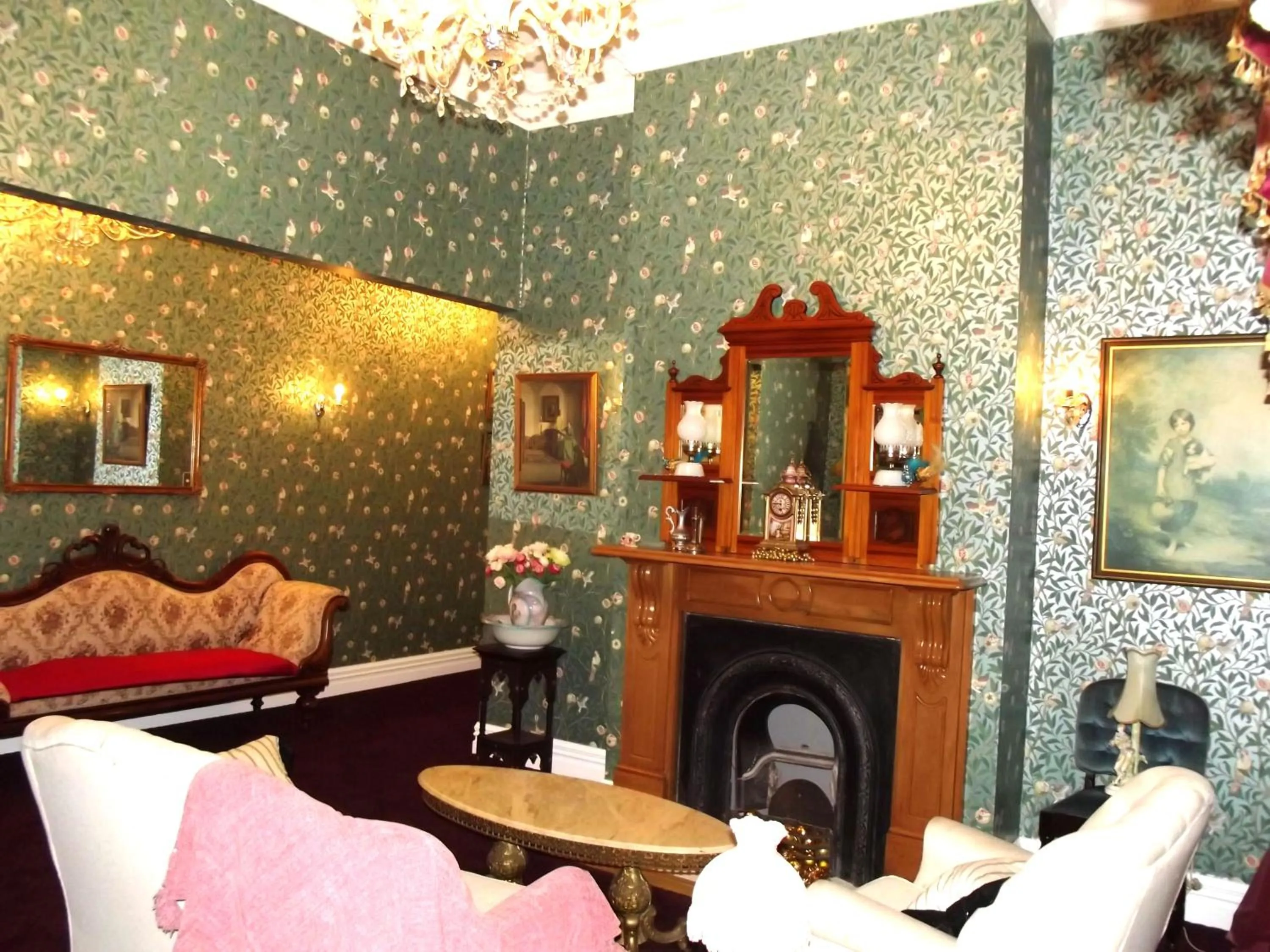 Living room in Theatre Royal Hotel