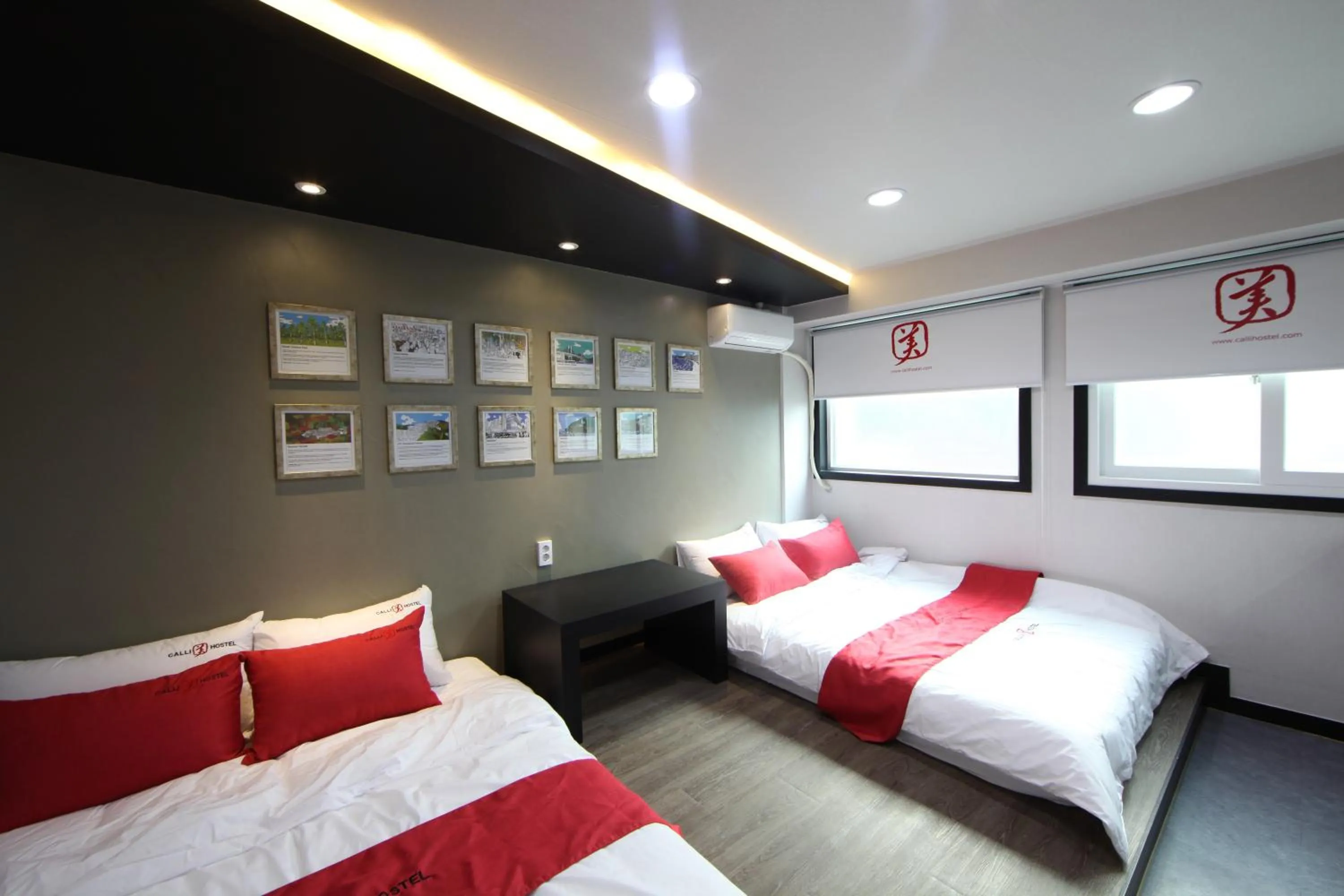 Photo of the whole room, Bed in Calli Hostel