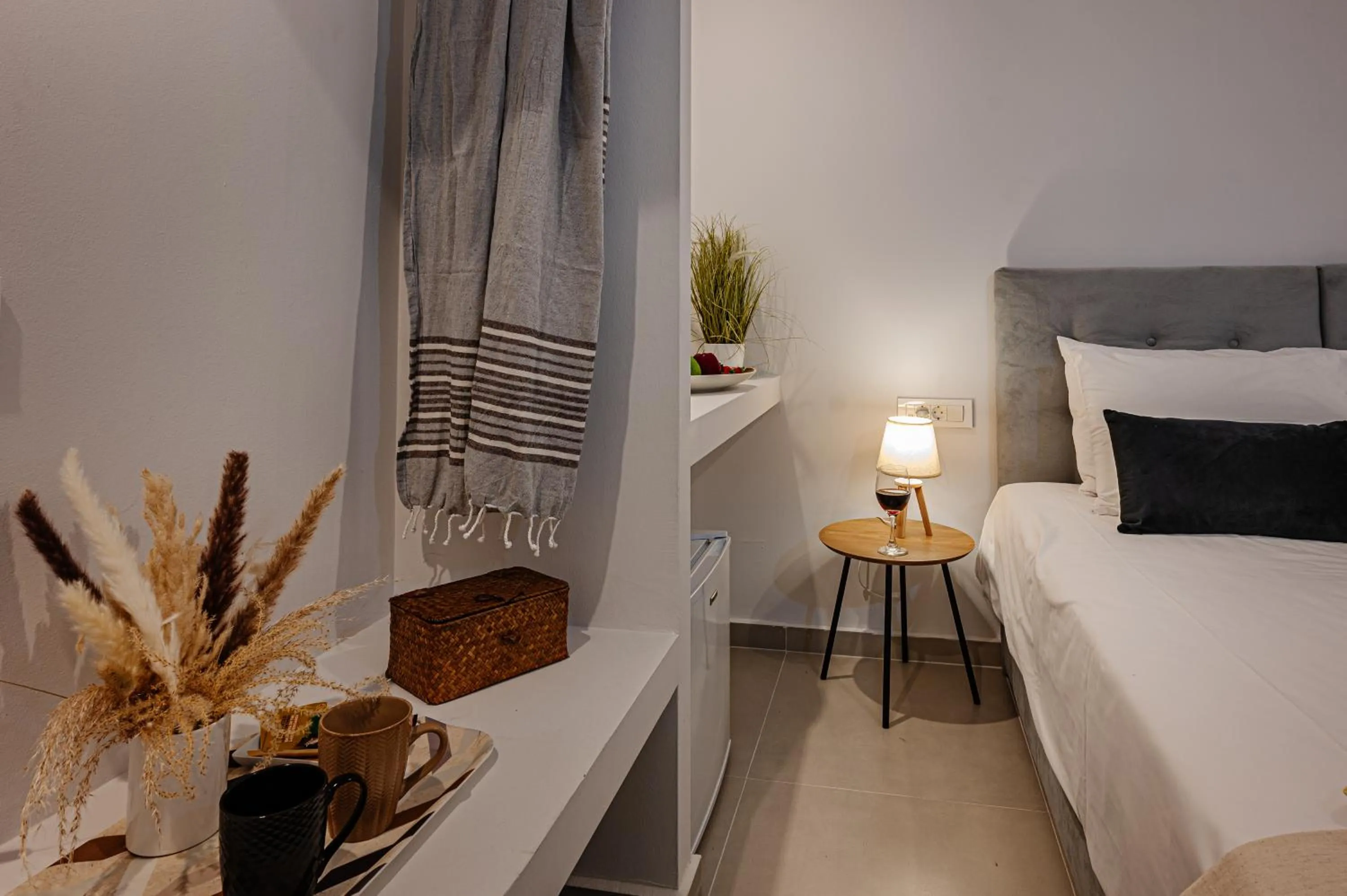 Bed in AMINA APARTMENTS