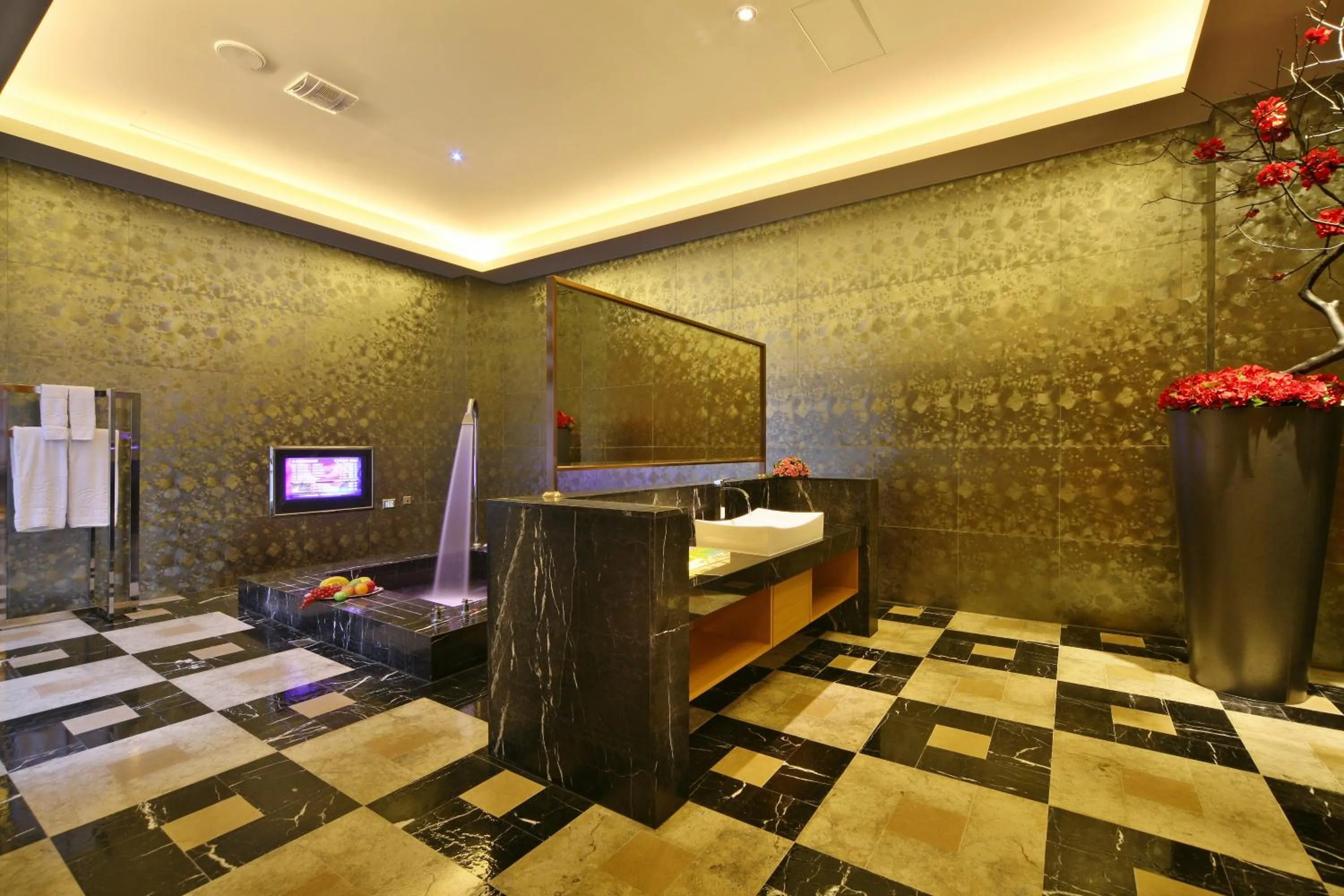 Bathroom in Han Guan Motel