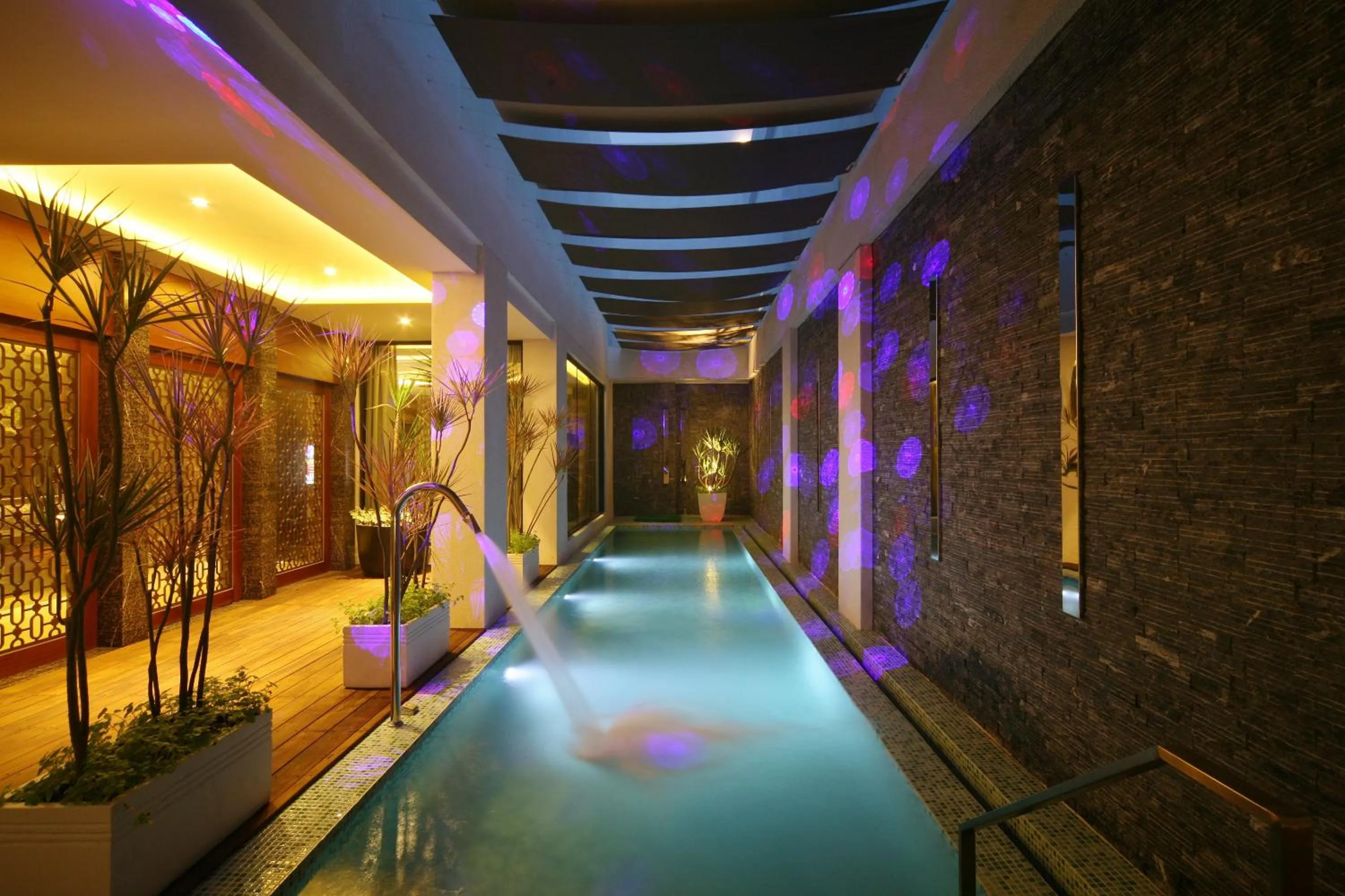 Pool view in Han Guan Motel