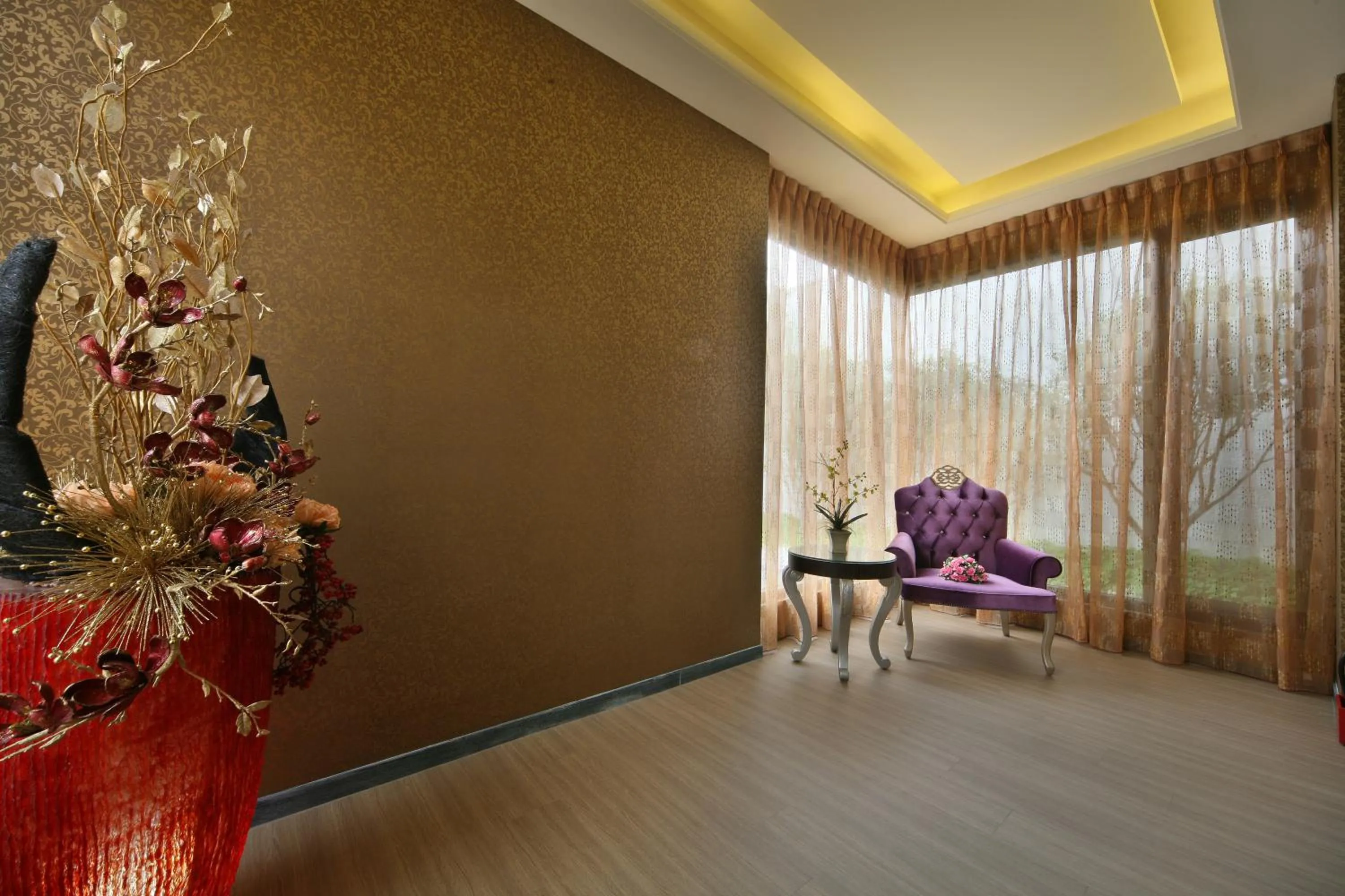 Seating area in Han Guan Motel