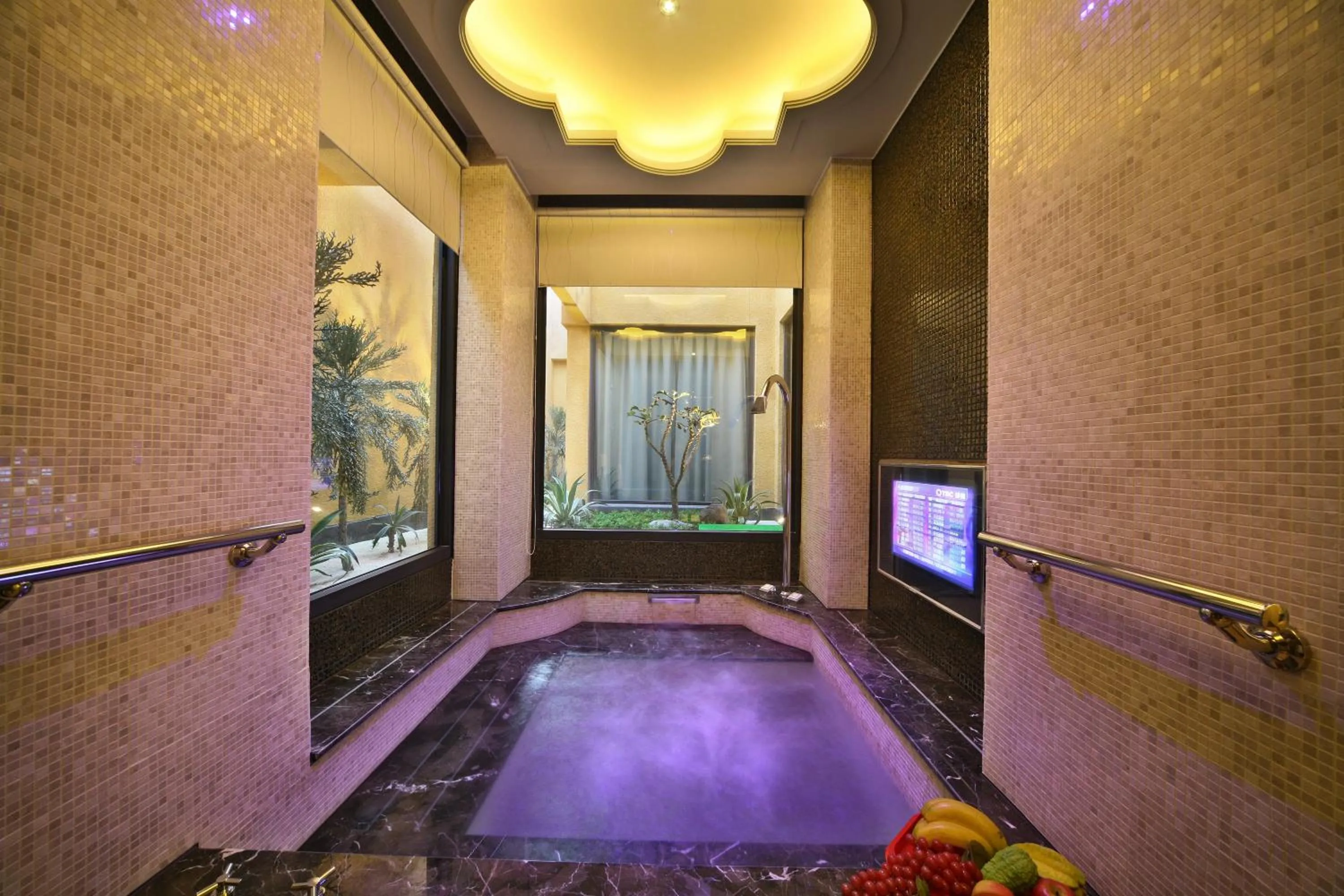 Bathroom in Han Guan Motel