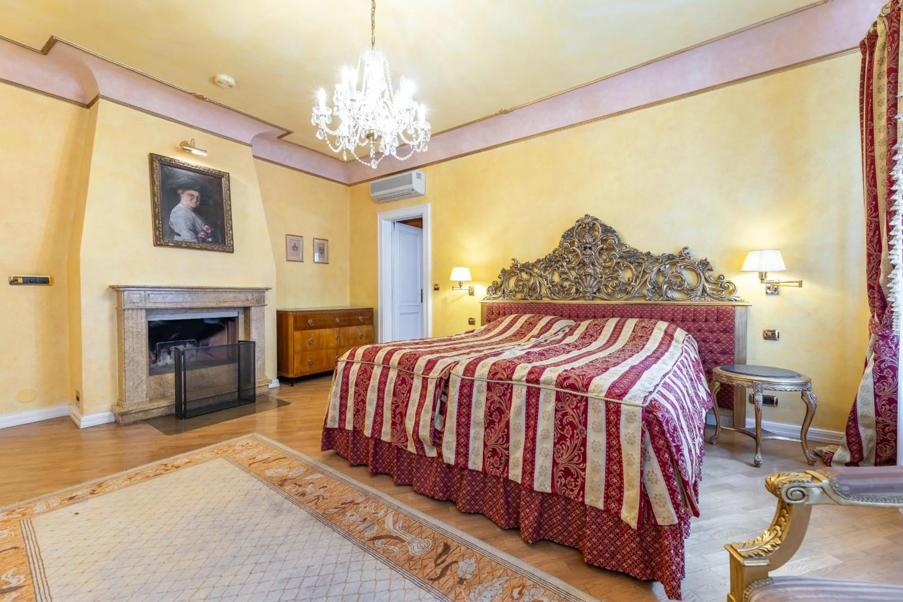 Deluxe Double Room in Nosticova Heritage