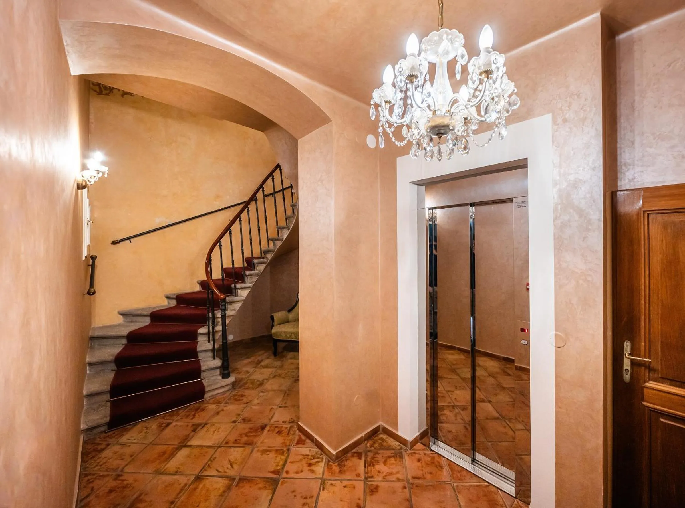 elevator in Nosticova Heritage