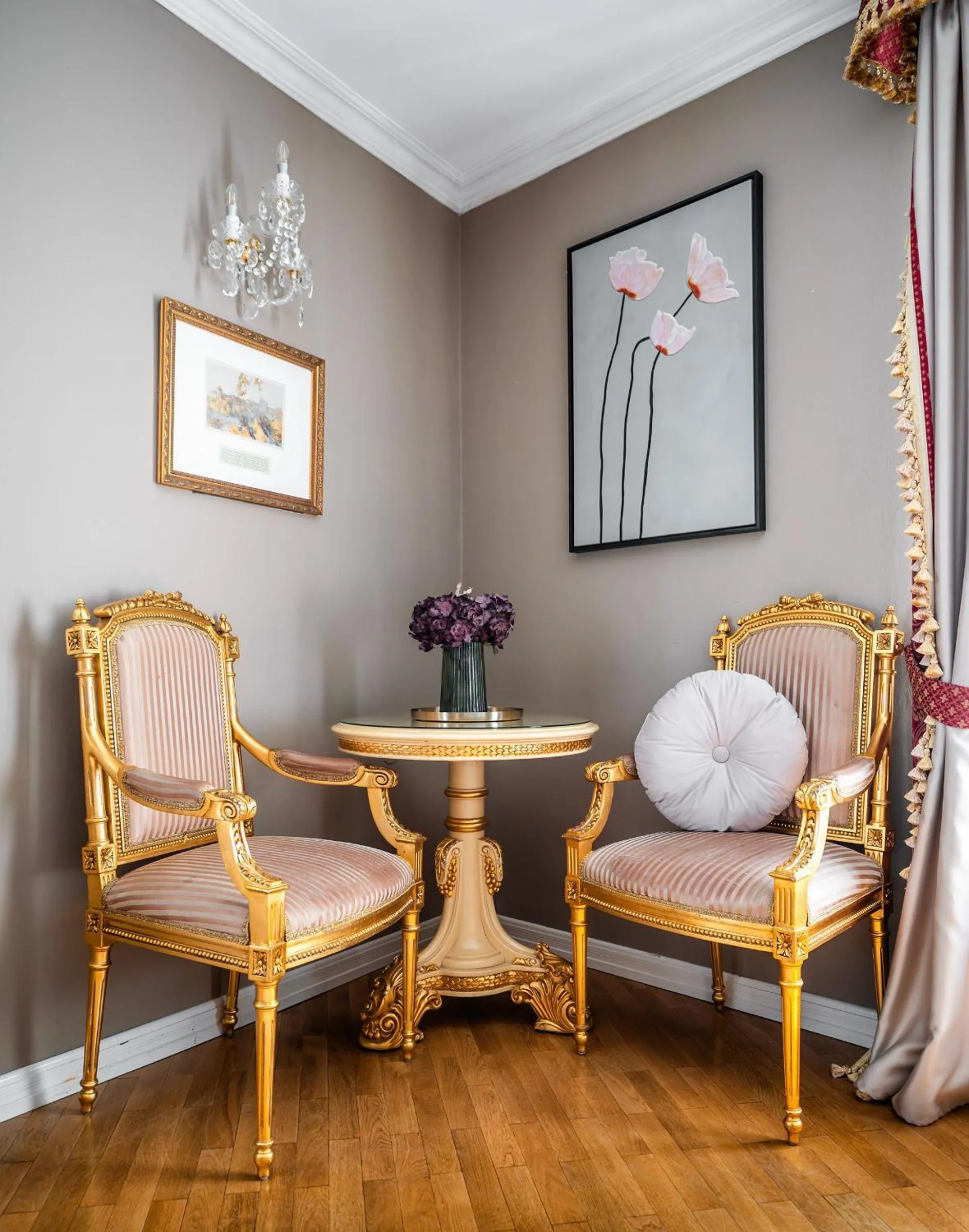 Decorative detail in Nosticova Heritage