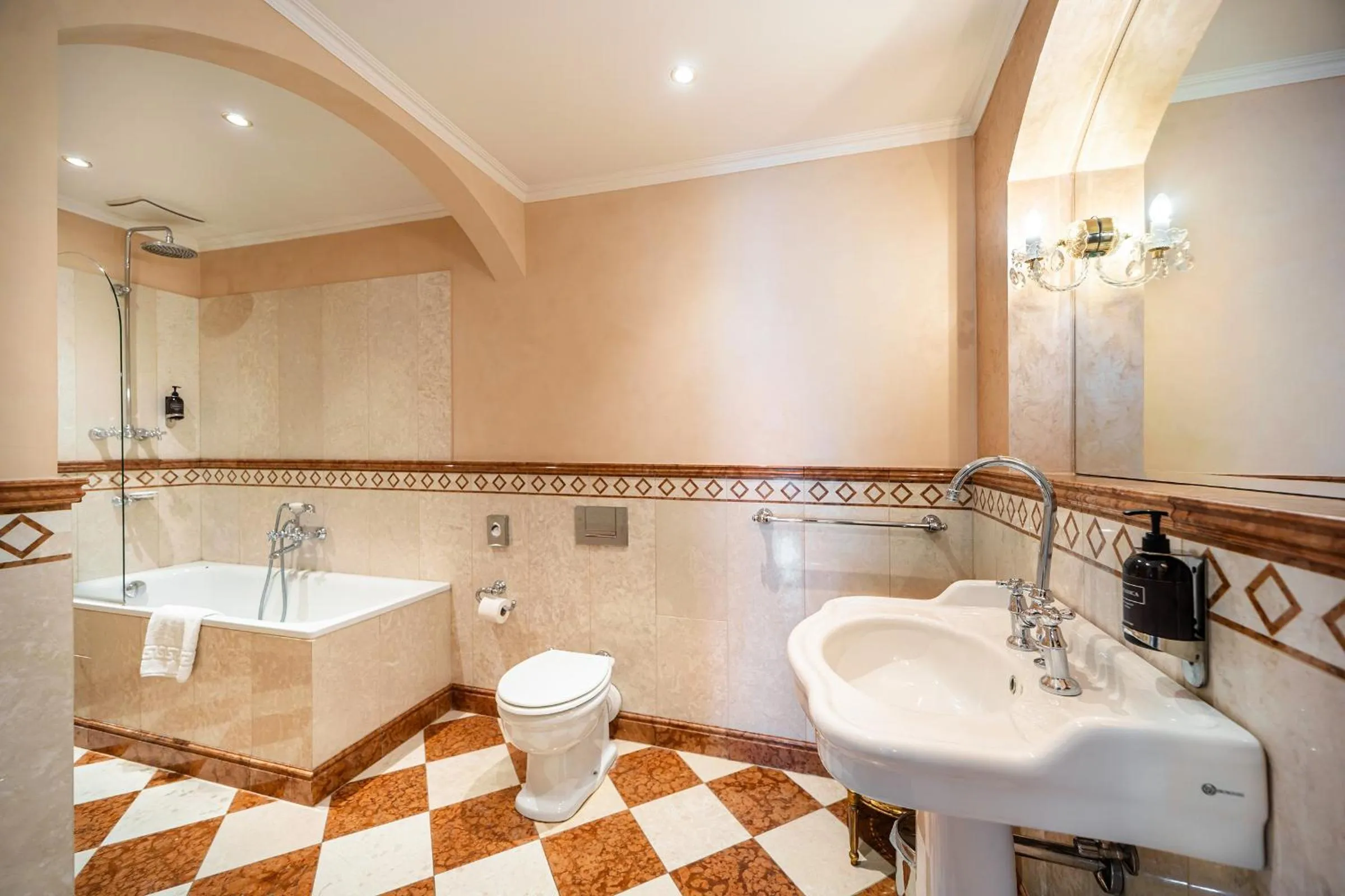 Toilet in Nosticova Heritage