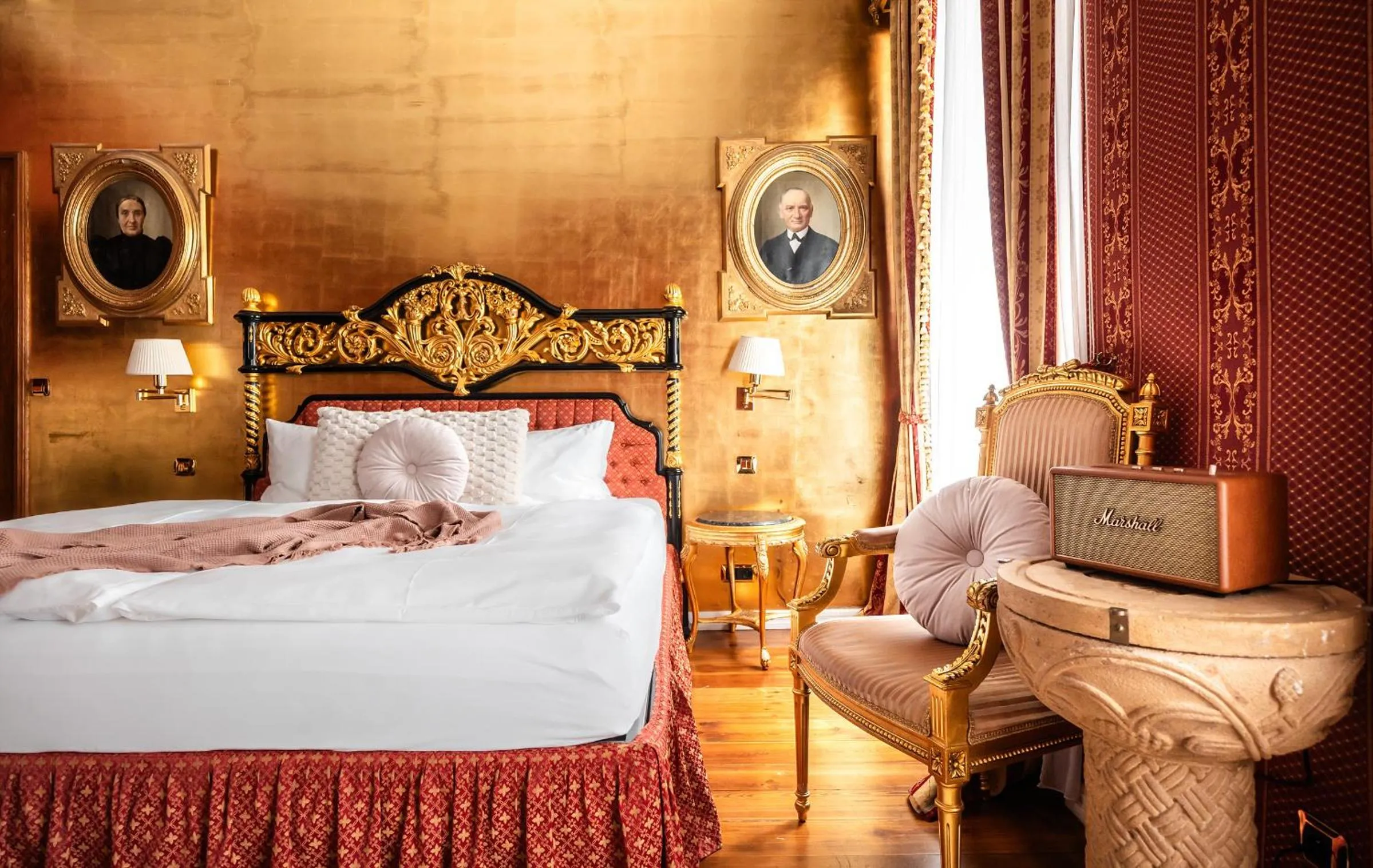 Bed in Nosticova Heritage