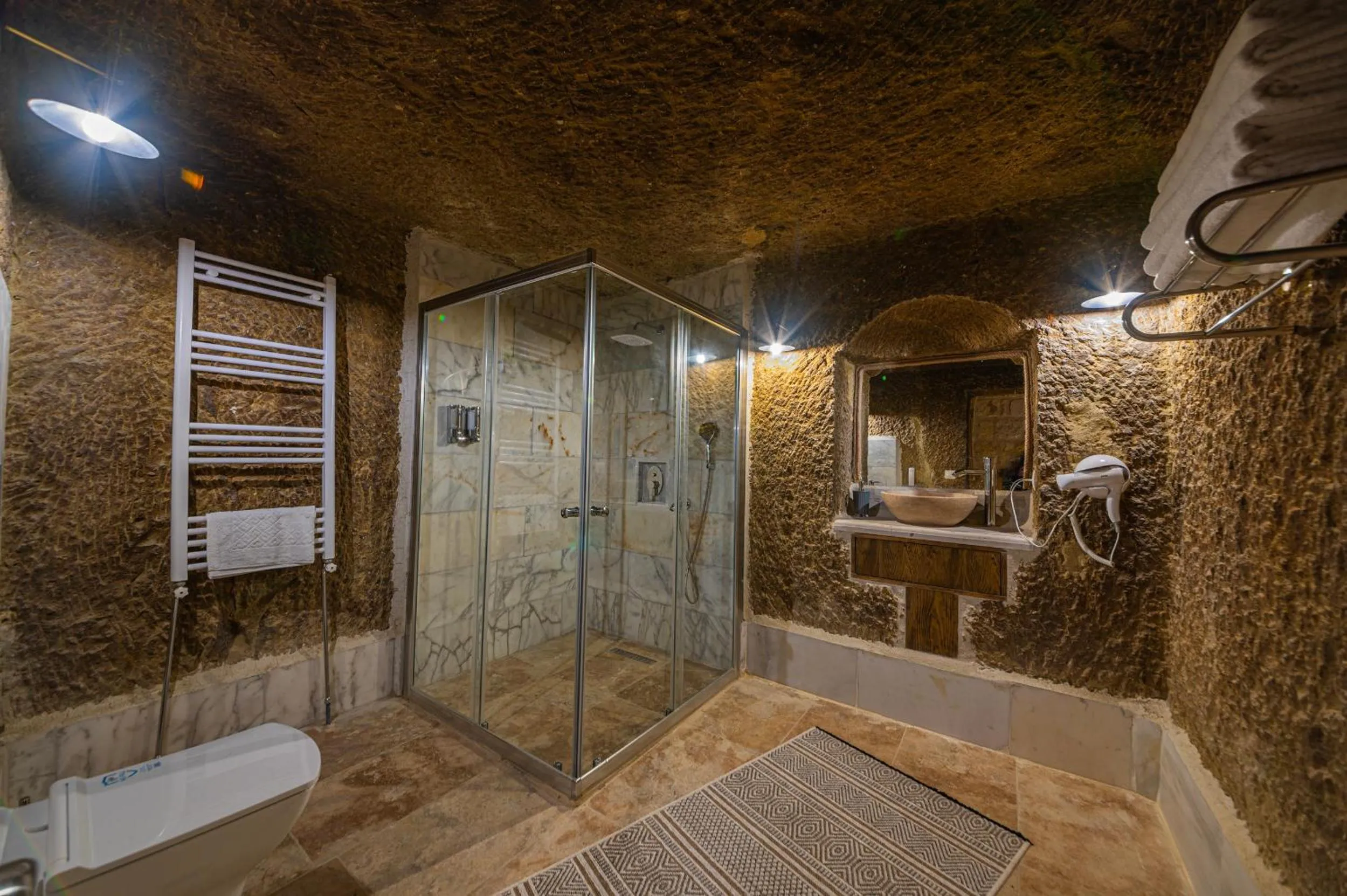 Shower in Belenus Cave House