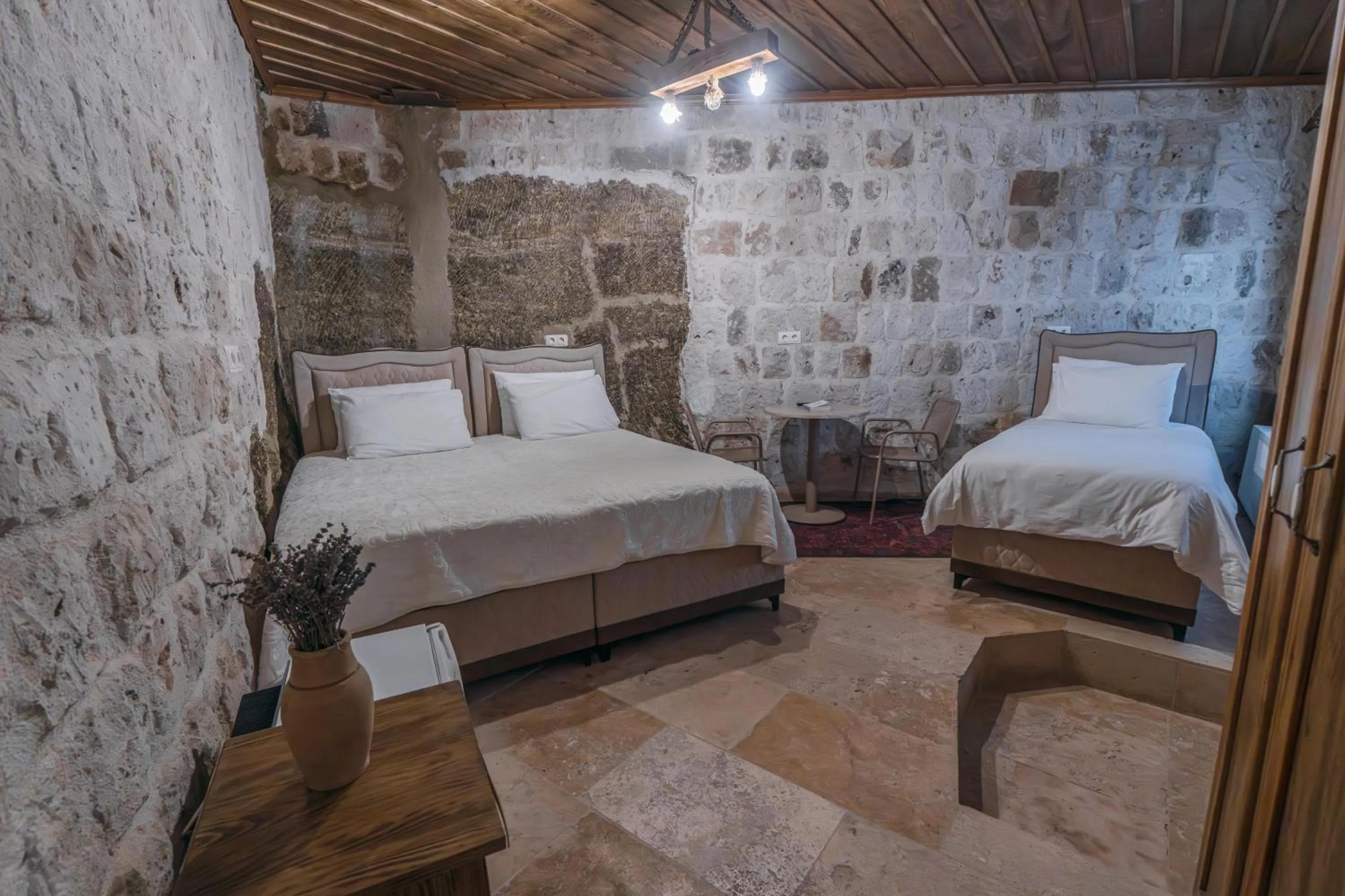 Bedroom, Bed in Belenus Cave House