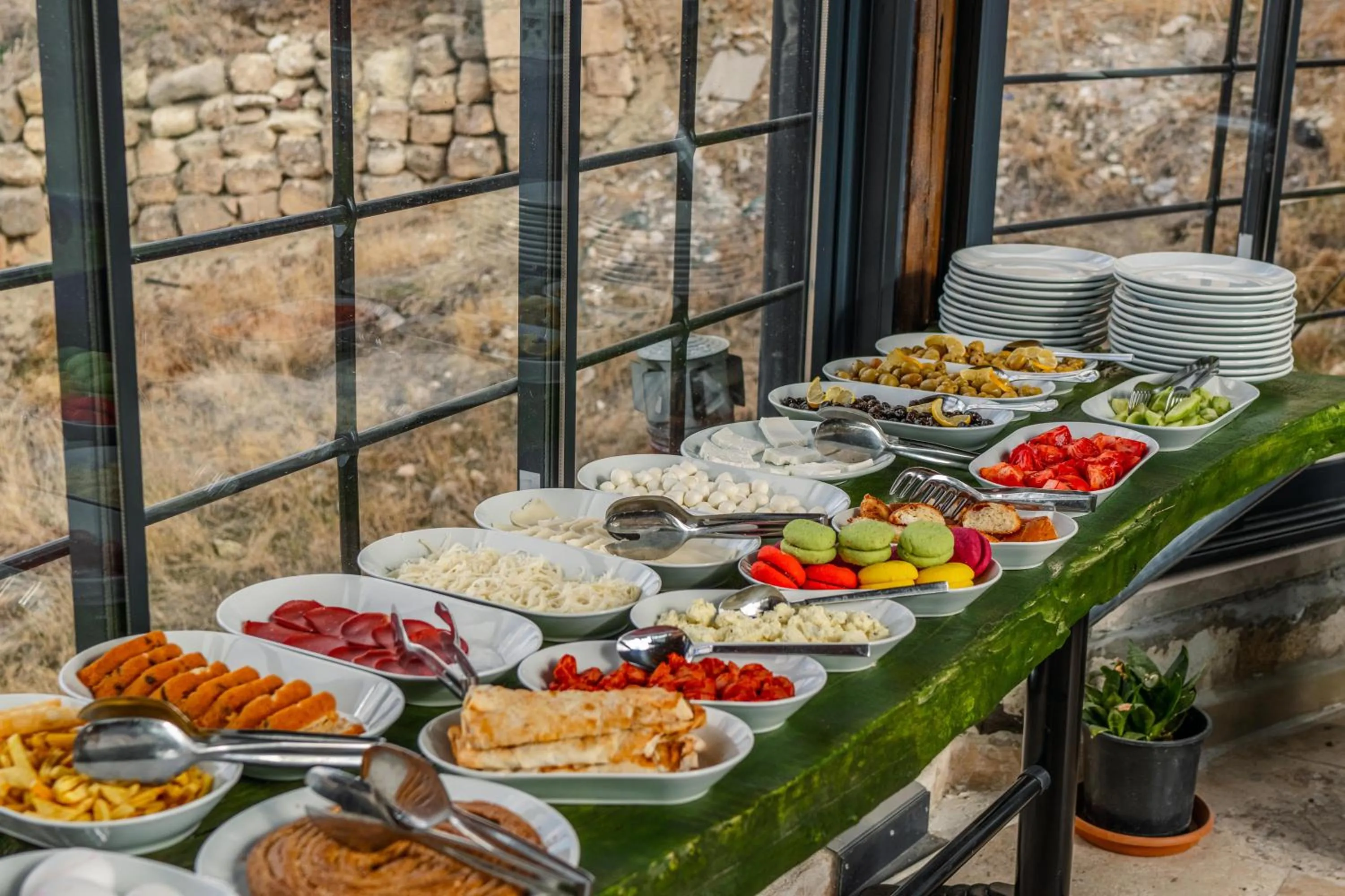Buffet breakfast in Belenus Cave House