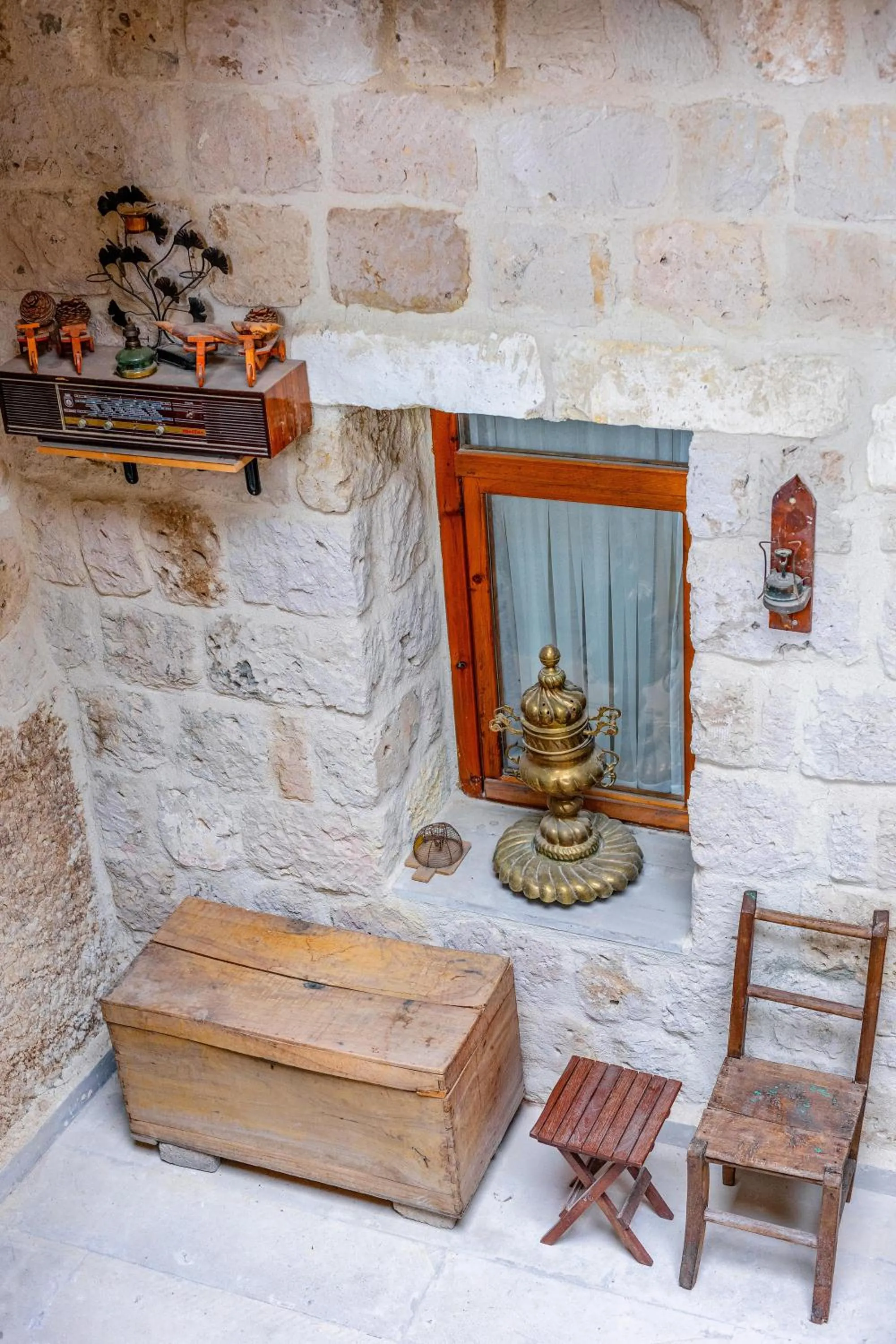 Decorative detail in Belenus Cave House