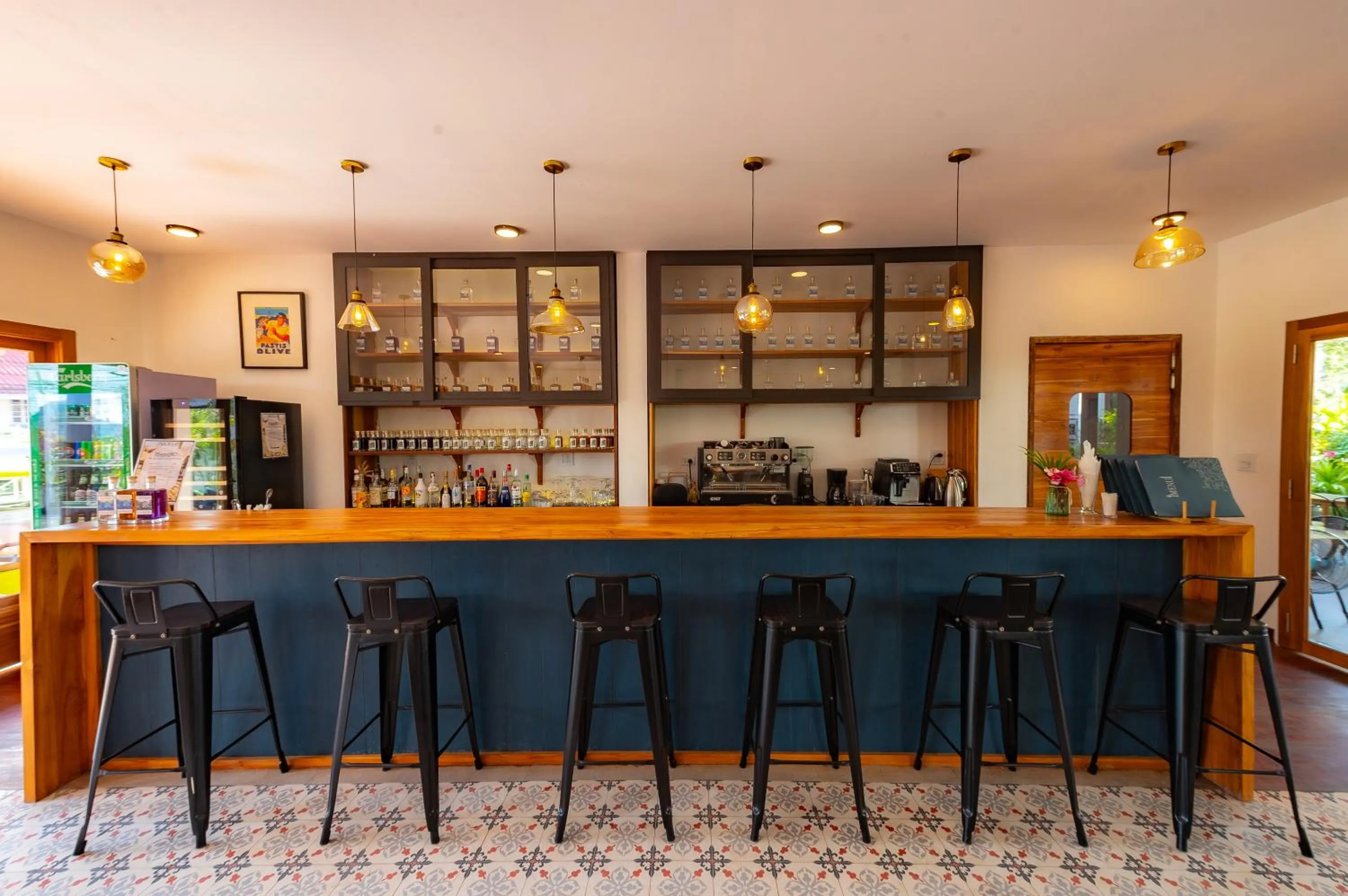 Restaurant/places to eat in Madilao Hotel