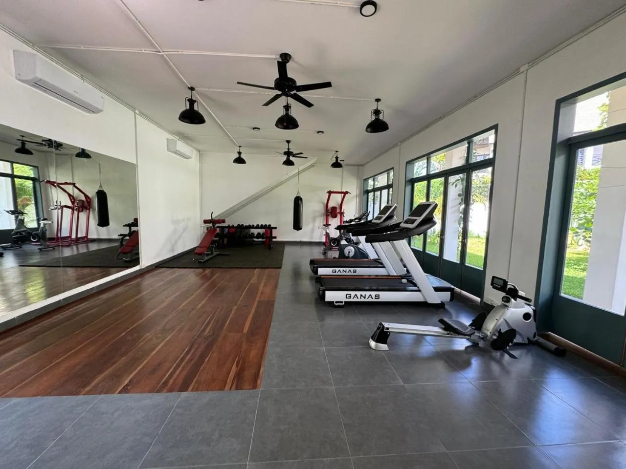 Fitness centre/facilities in Madilao Hotel