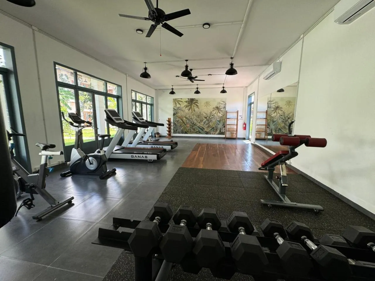 Fitness centre/facilities in Madilao Hotel