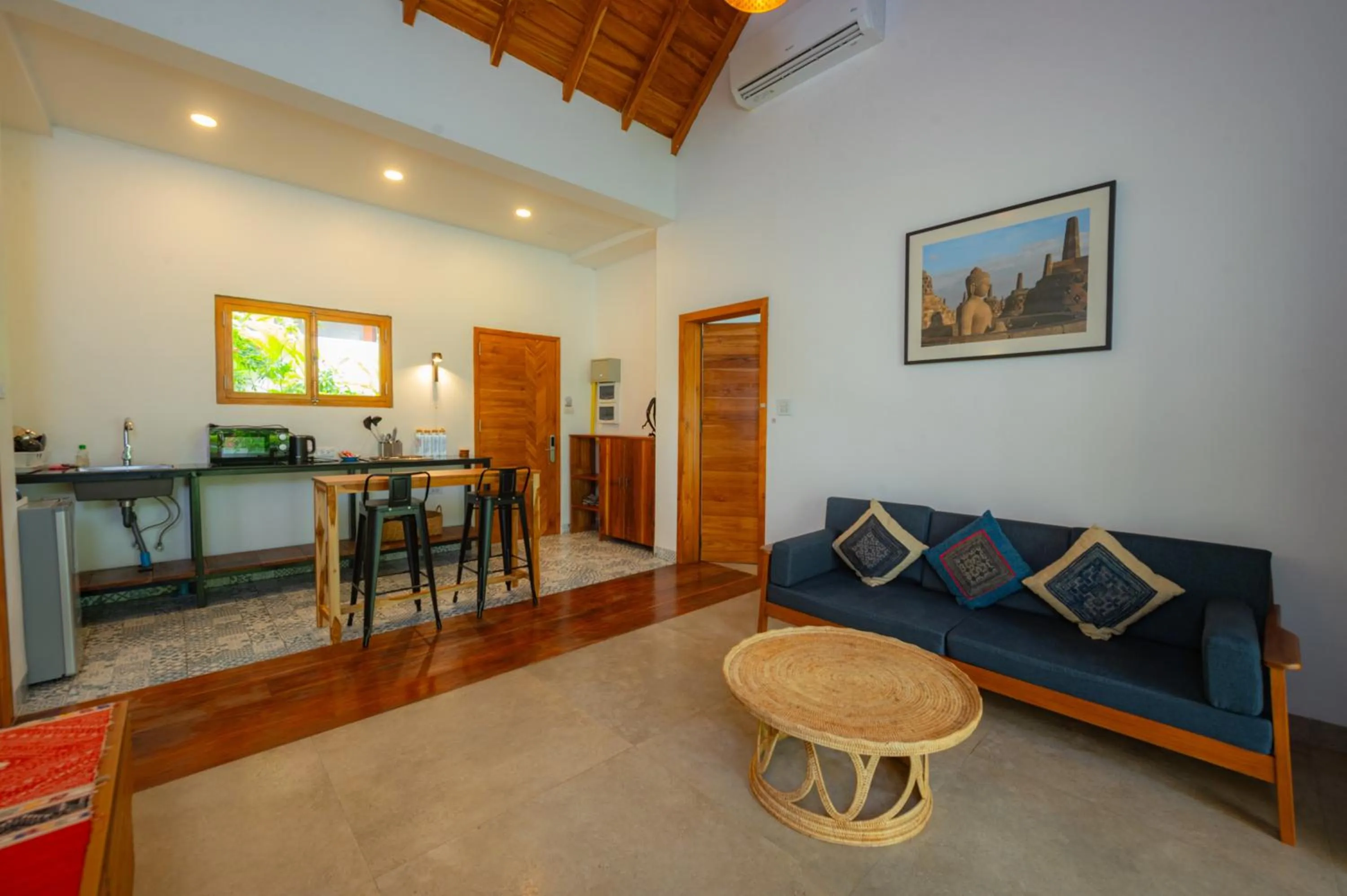 Kitchen or kitchenette in Madilao Hotel