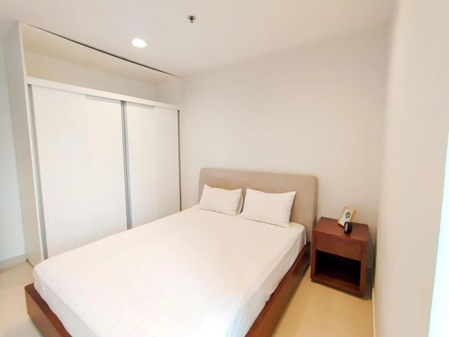Bed in Glenwood Residences