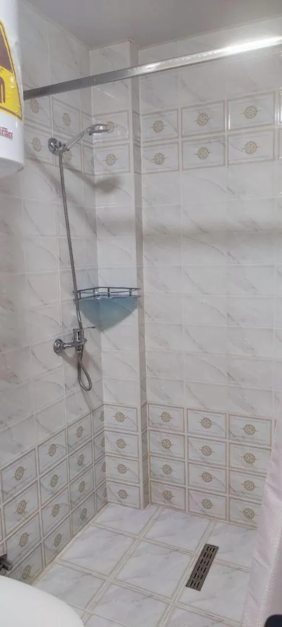 Shower in Boston Hotel Tashkent